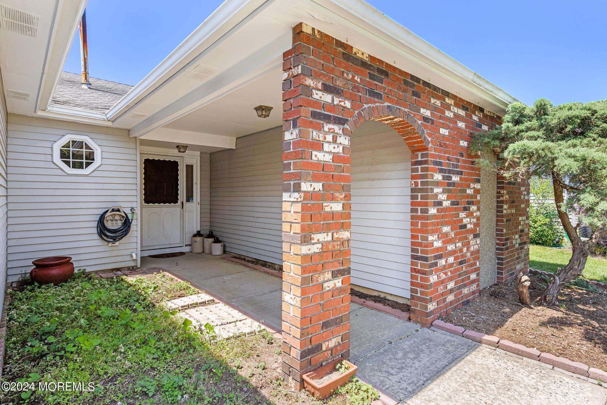 116 Mansfield Drive