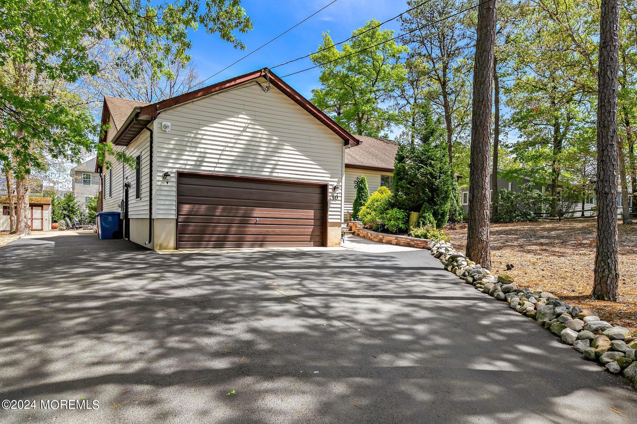 10 Whippoorwill Lane