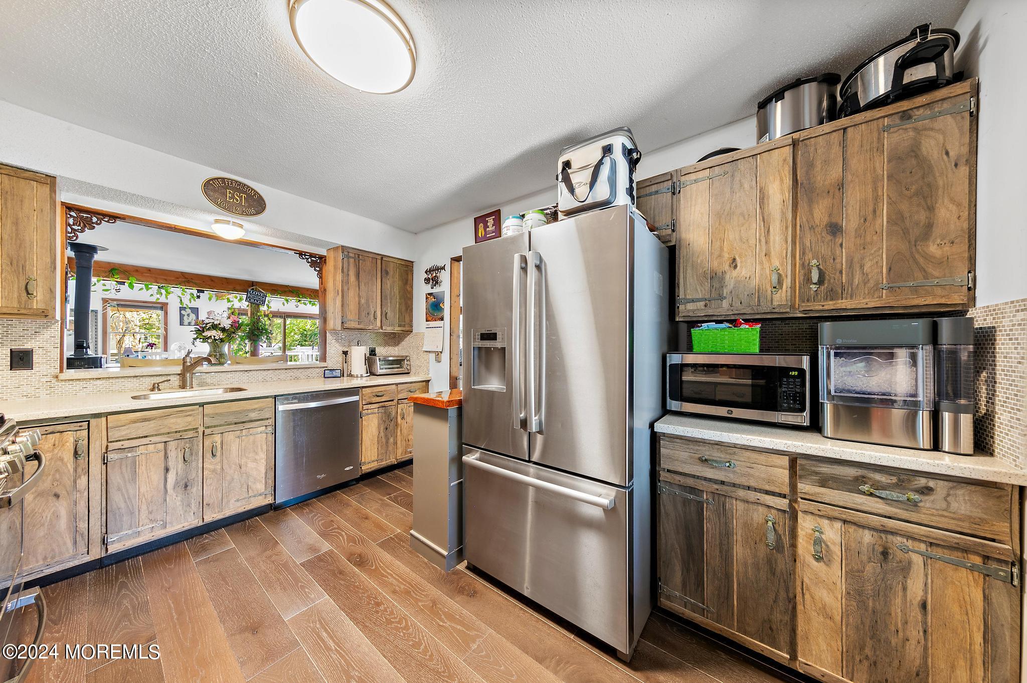 10 Whippoorwill Lane