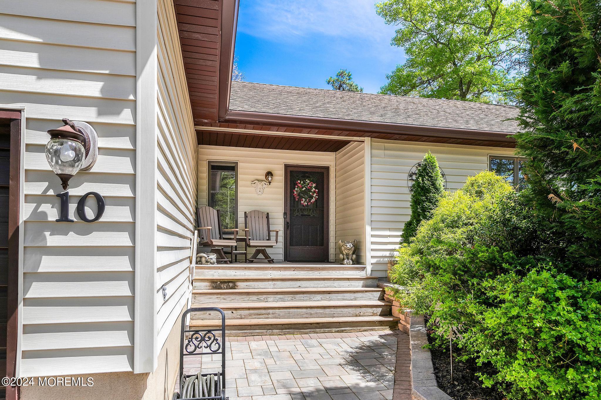 10 Whippoorwill Lane