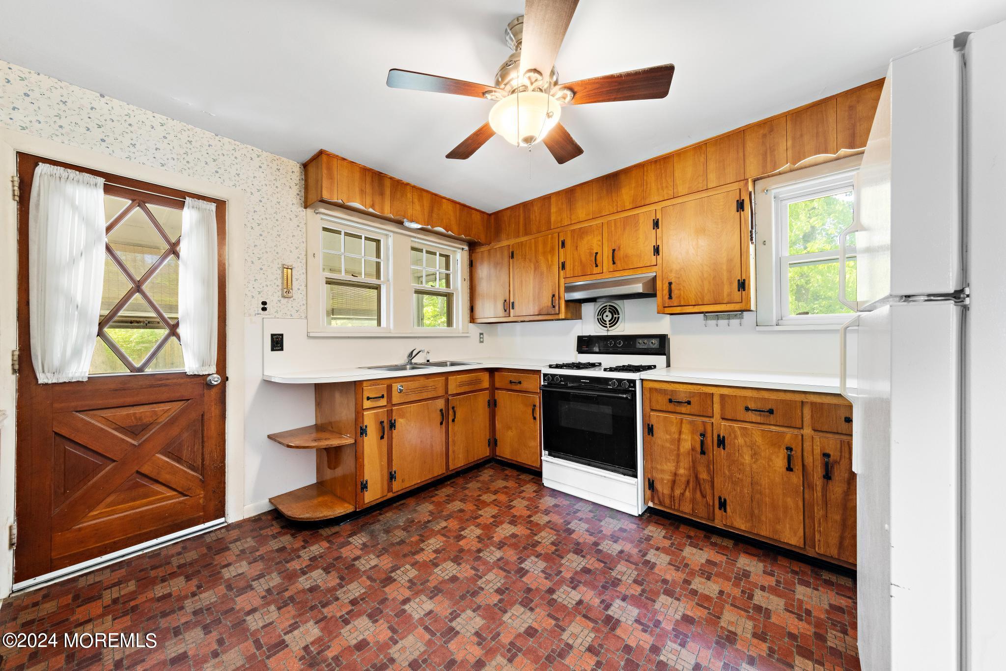 116 Caldwell Avenue