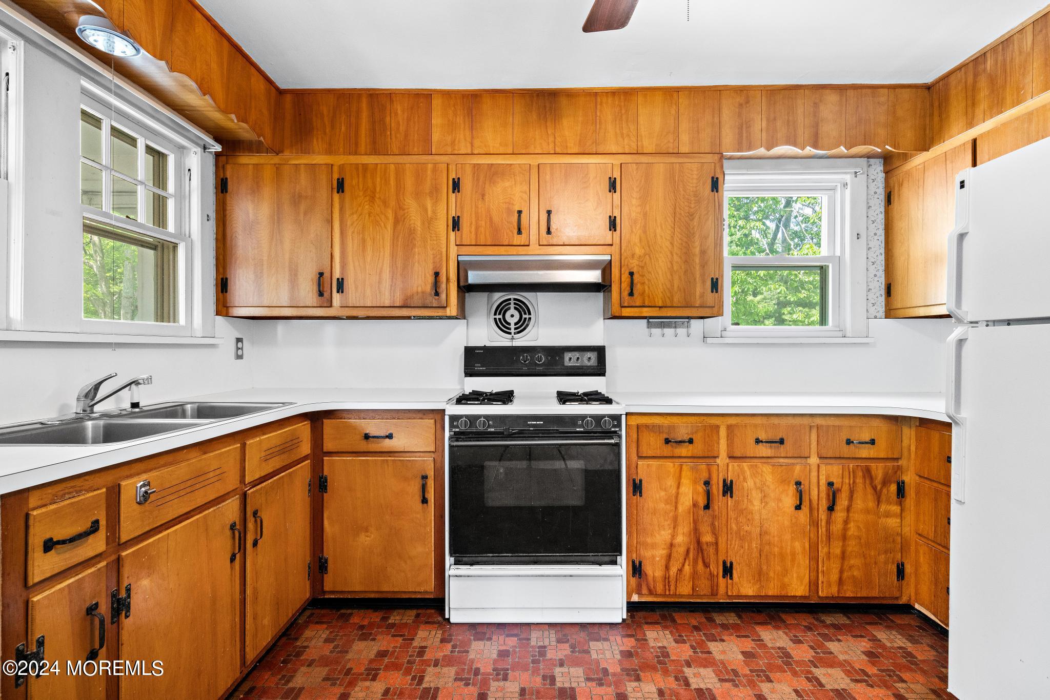 116 Caldwell Avenue
