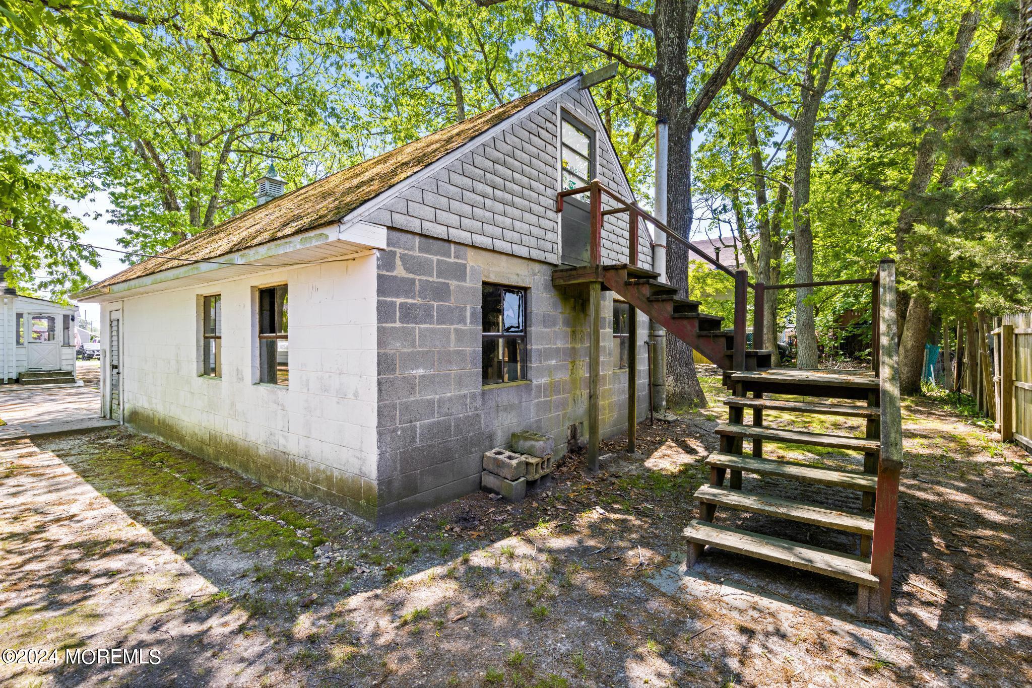 116 Caldwell Avenue