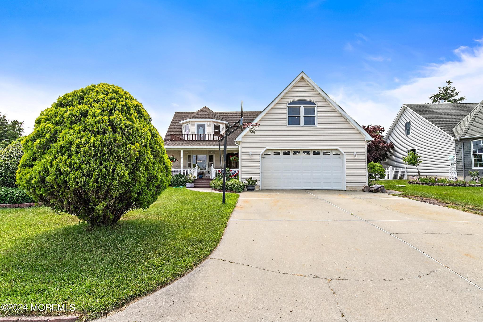810 Cedar Street