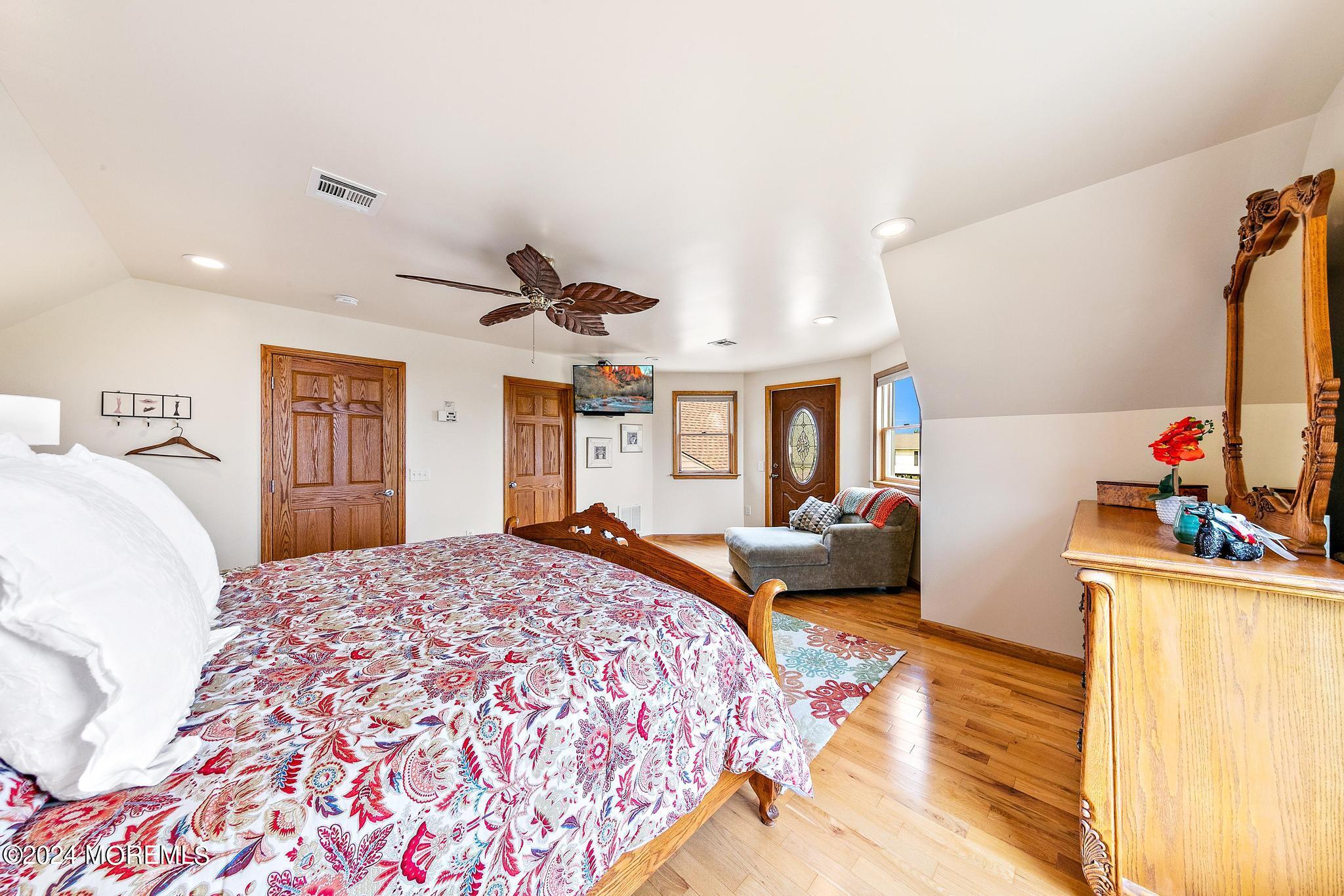 810 Cedar Street