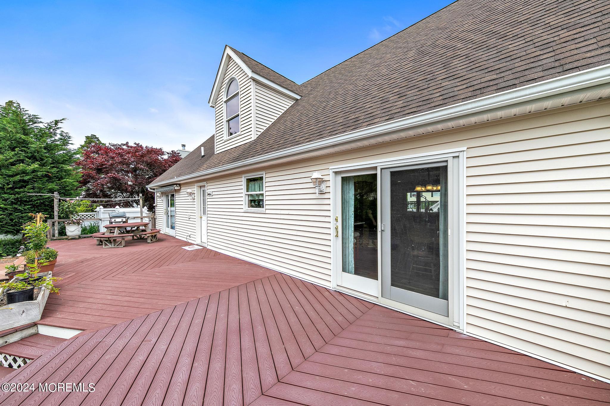 810 Cedar Street
