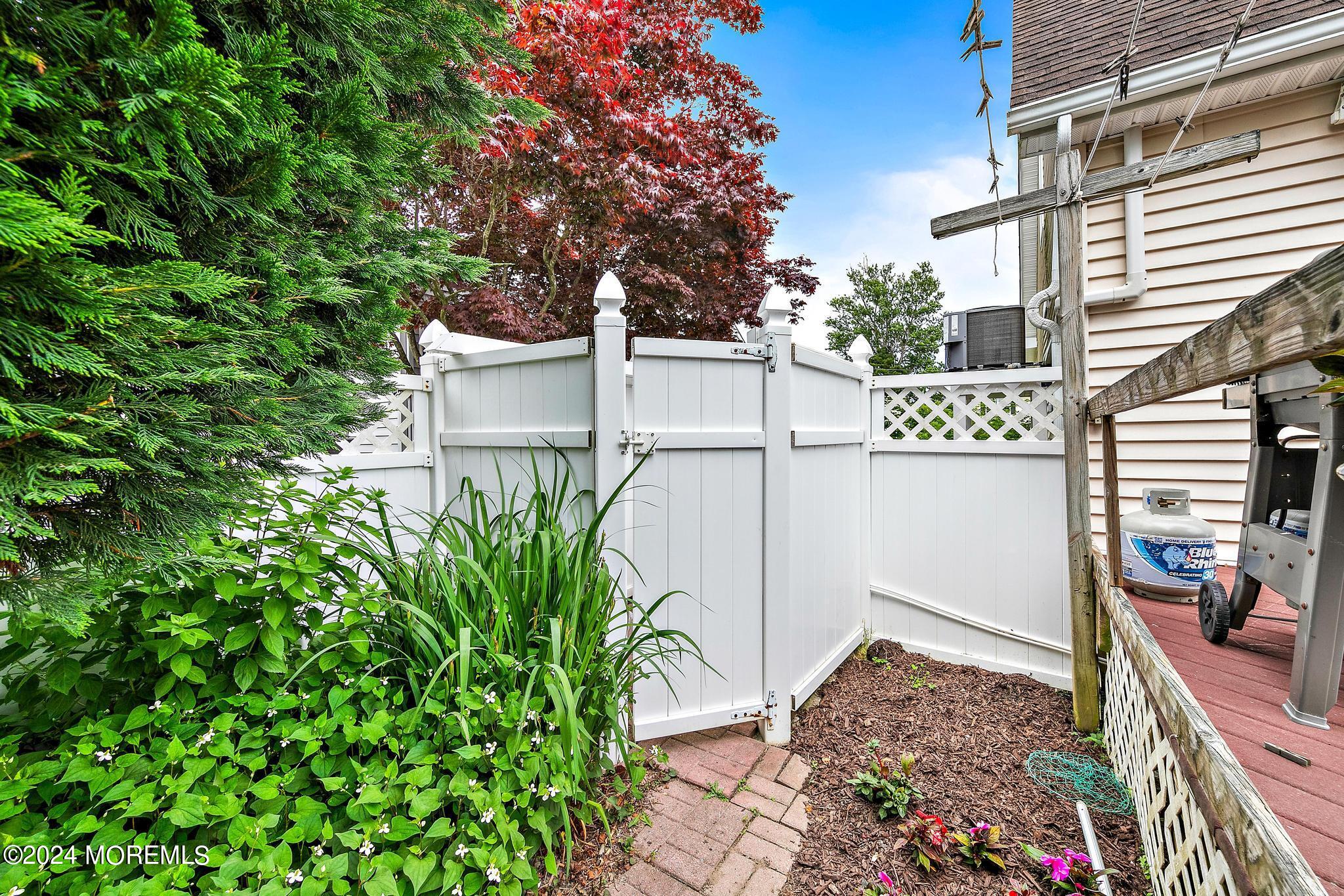 810 Cedar Street
