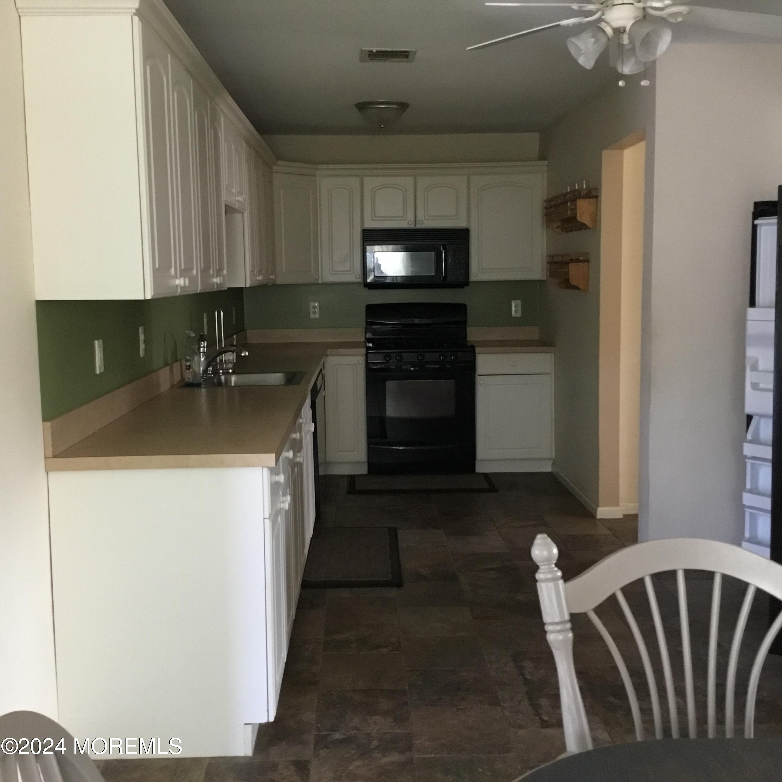 15 Opal Court A