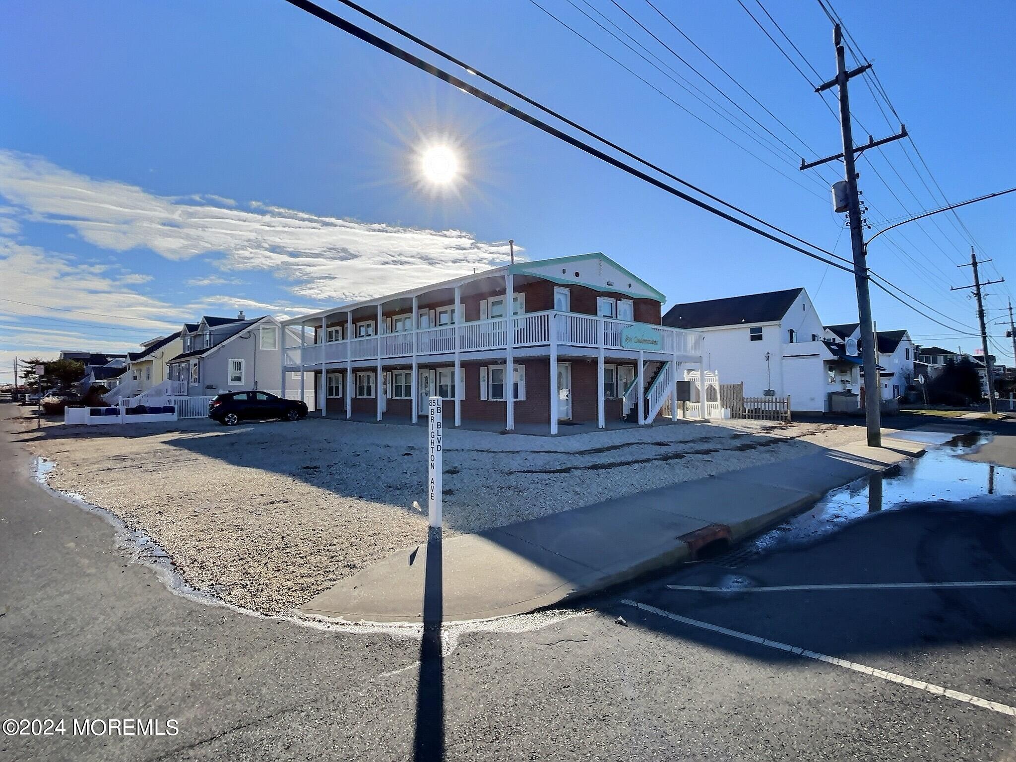8501 Long Beach Boulevard, 10