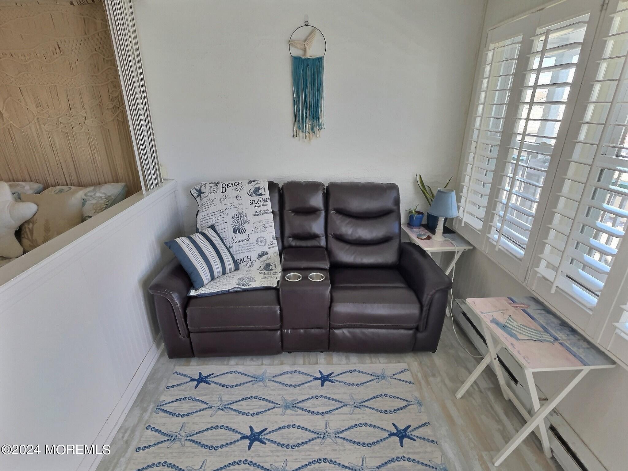 8501 Long Beach Boulevard, 10