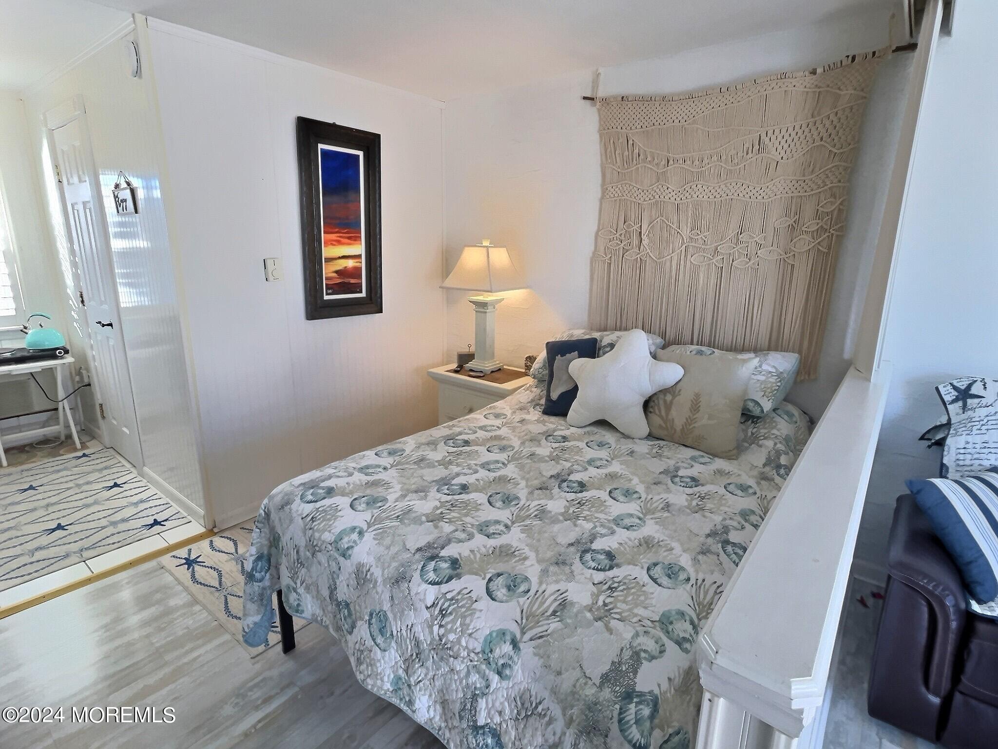 8501 Long Beach Boulevard, 10