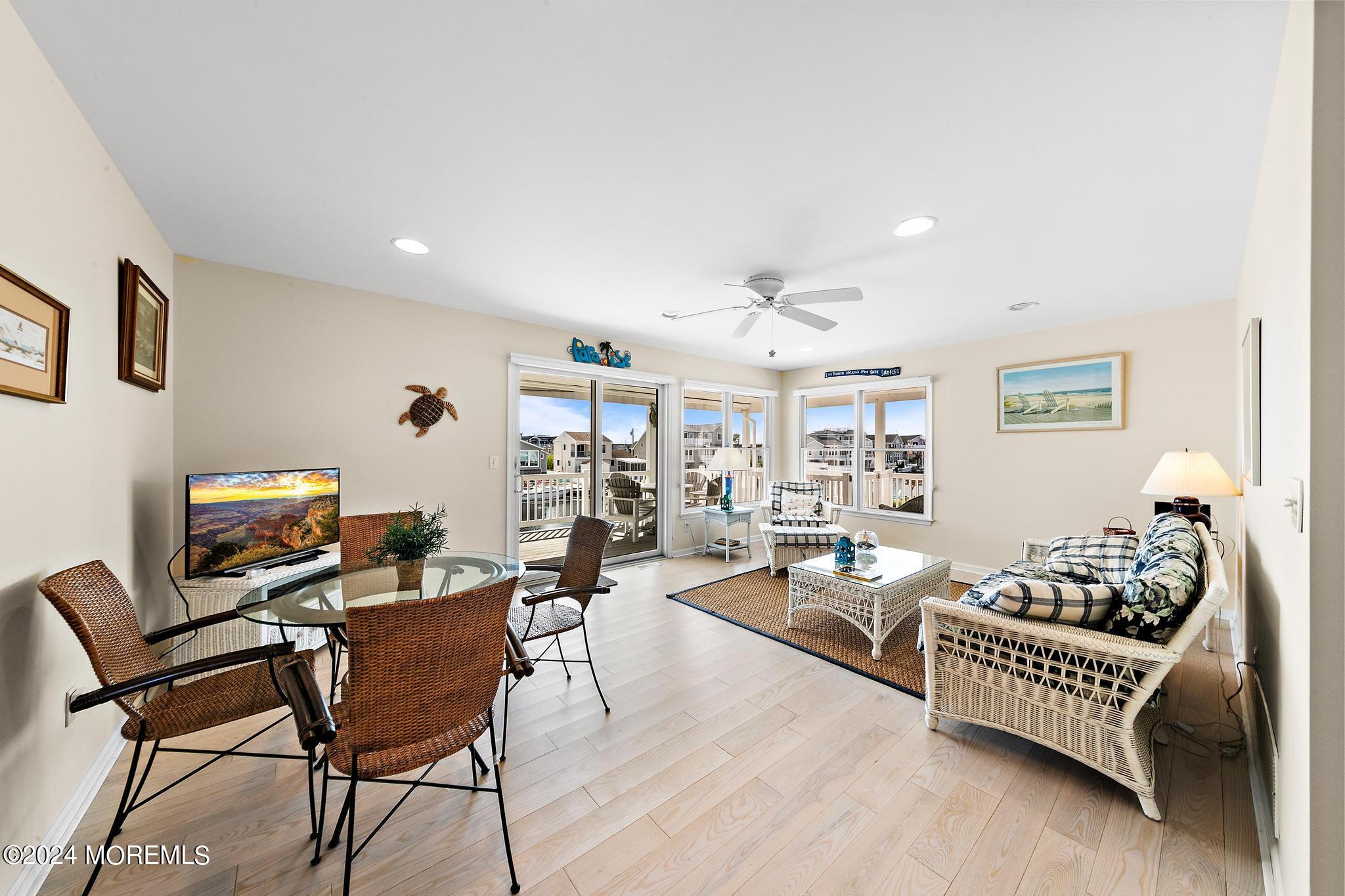 10 Arnold Boulevard