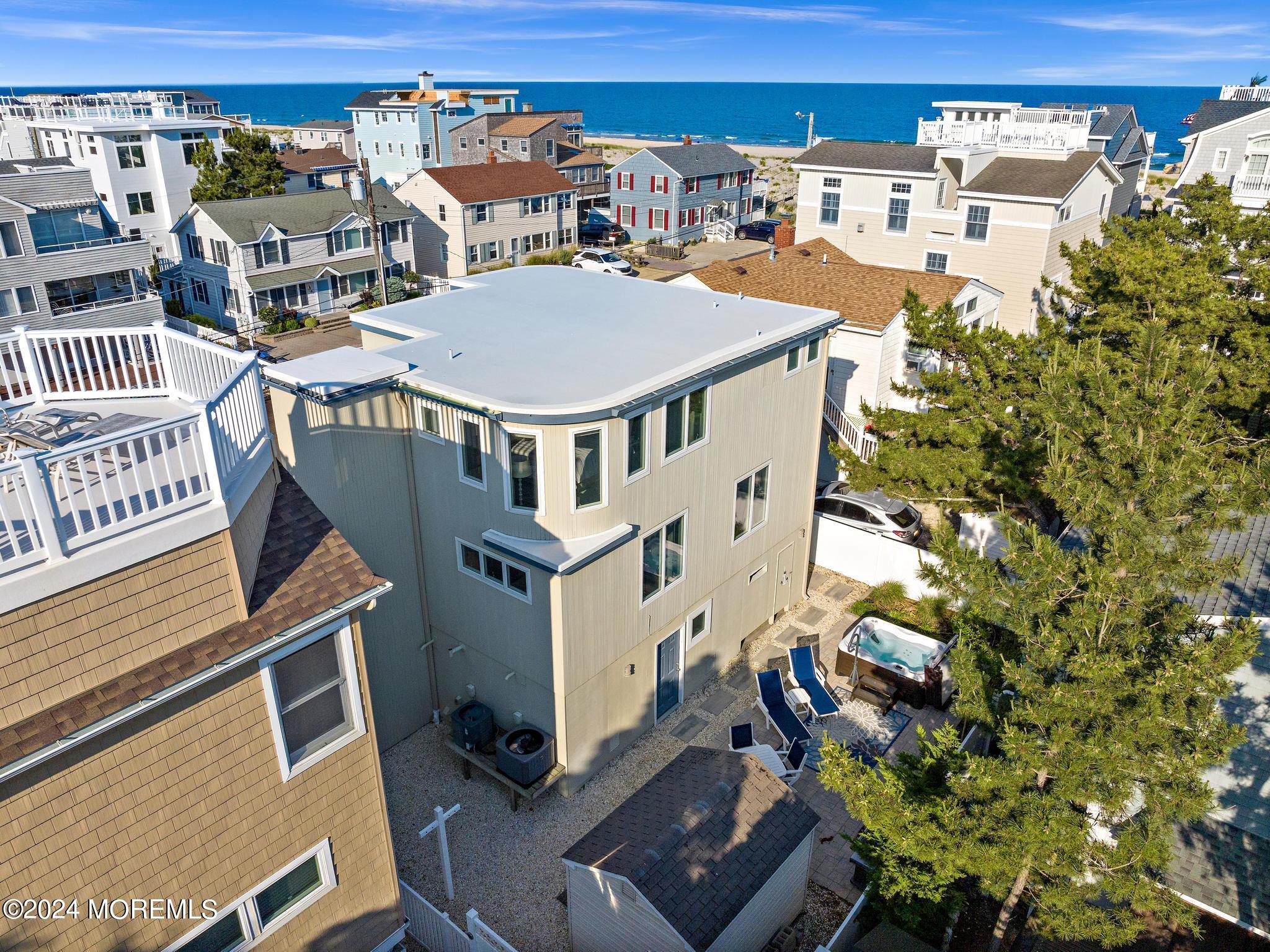 112 Sailboat Avenue