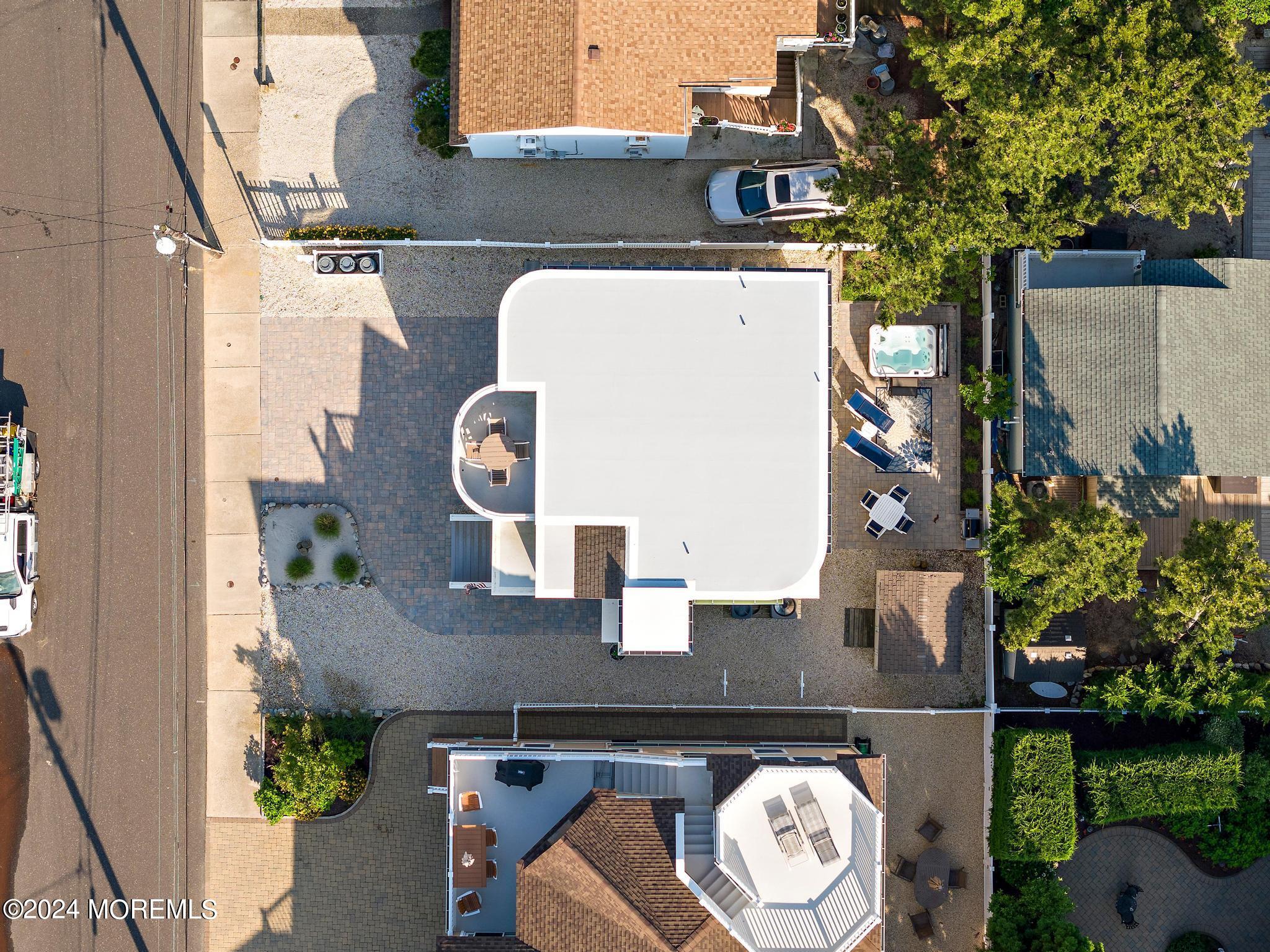 112 Sailboat Avenue