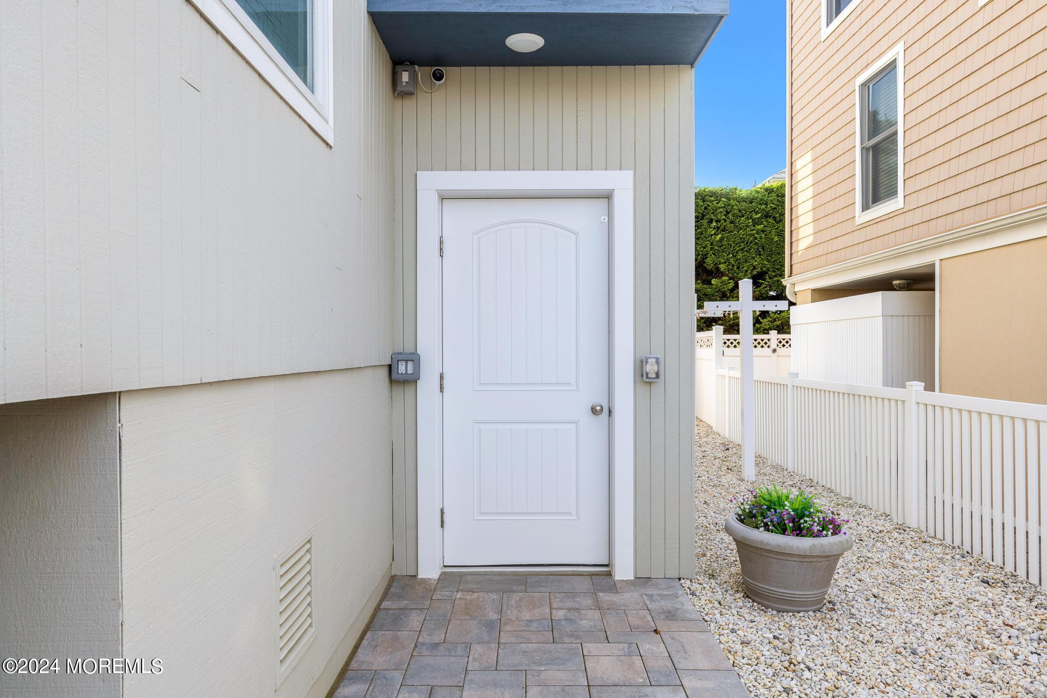 112 Sailboat Avenue
