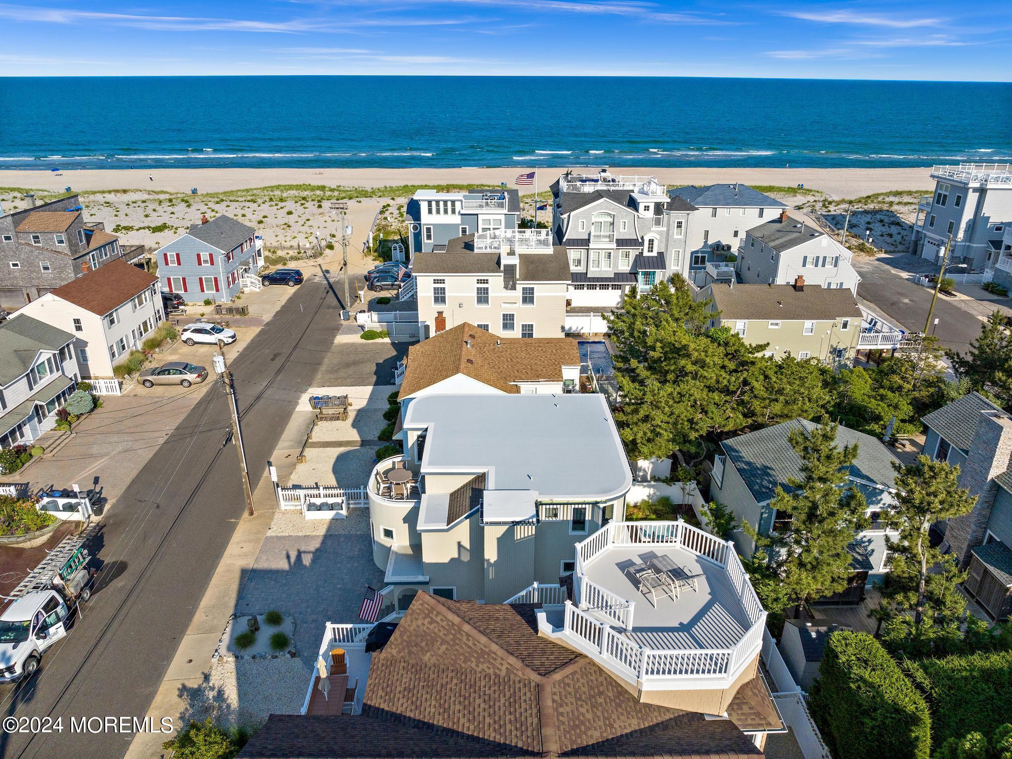 112 Sailboat Avenue