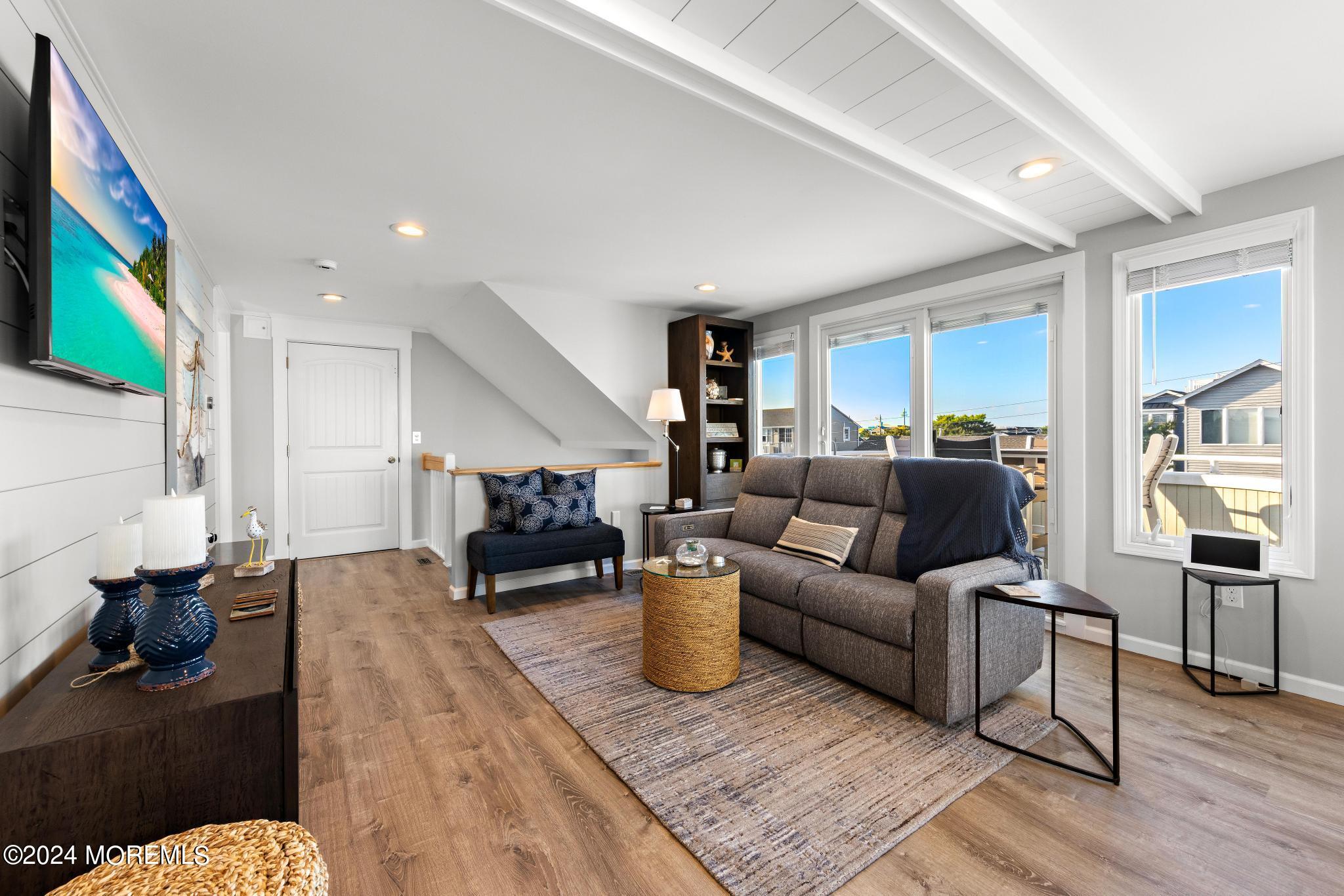 112 Sailboat Avenue