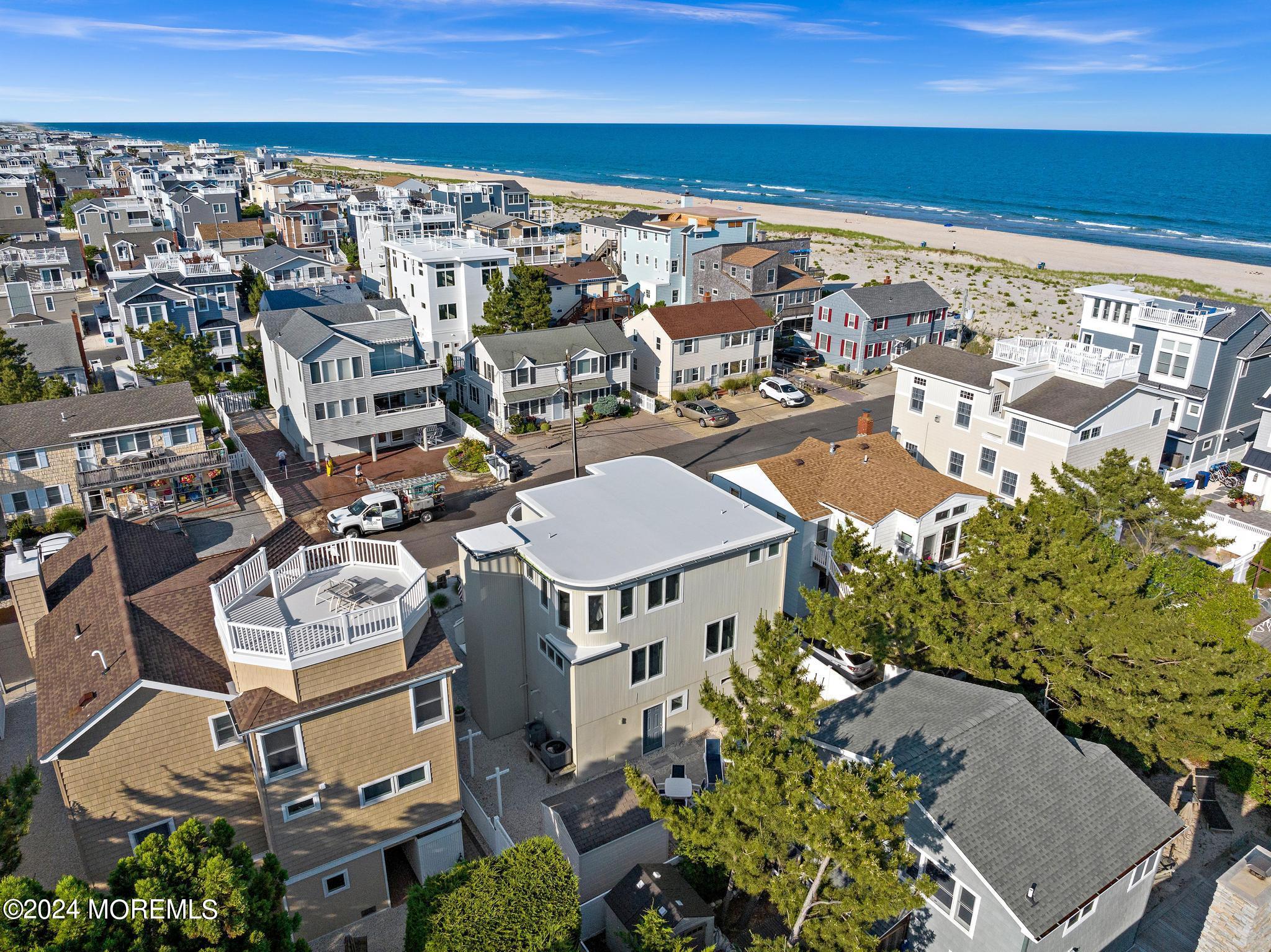 112 Sailboat Avenue