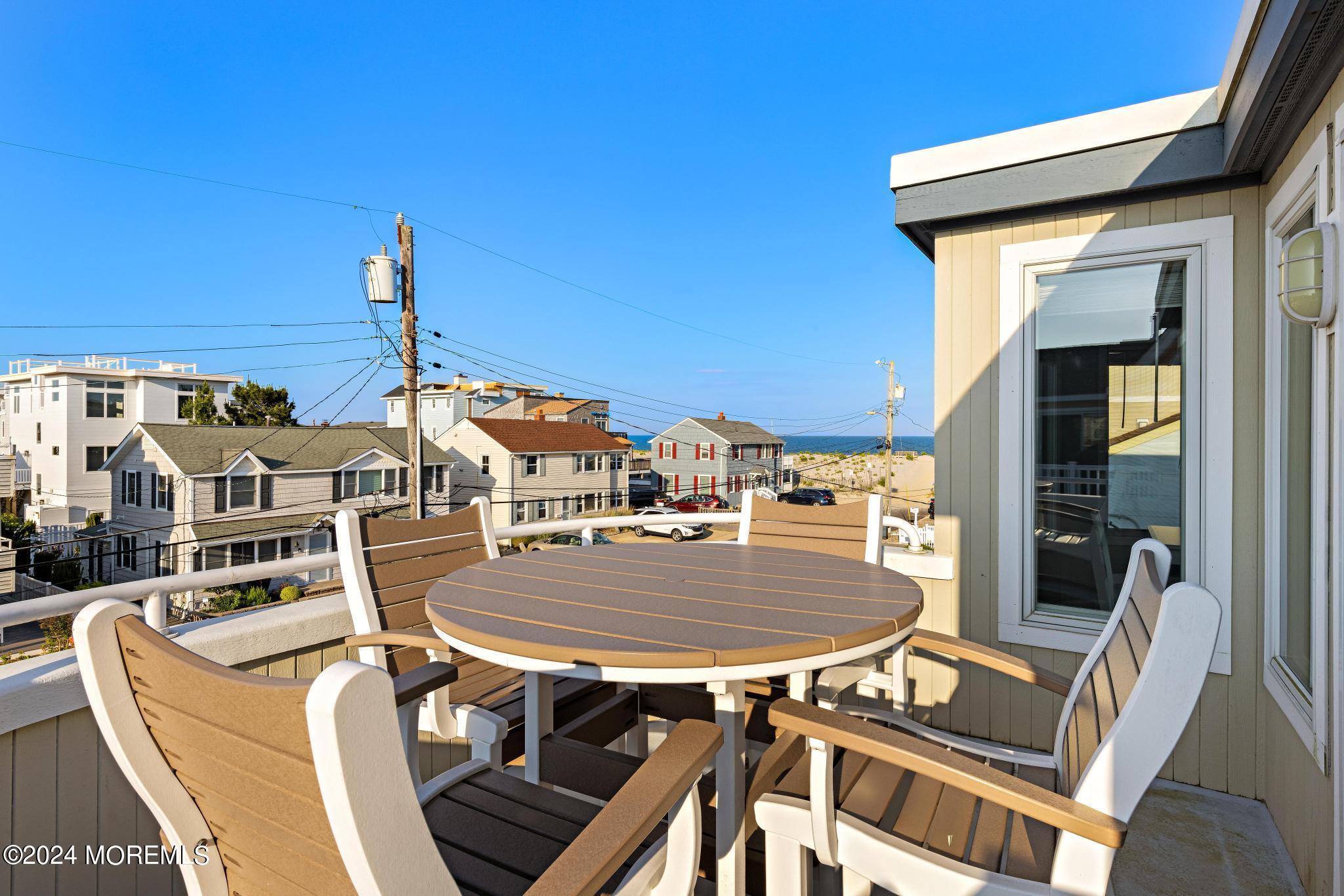 112 Sailboat Avenue