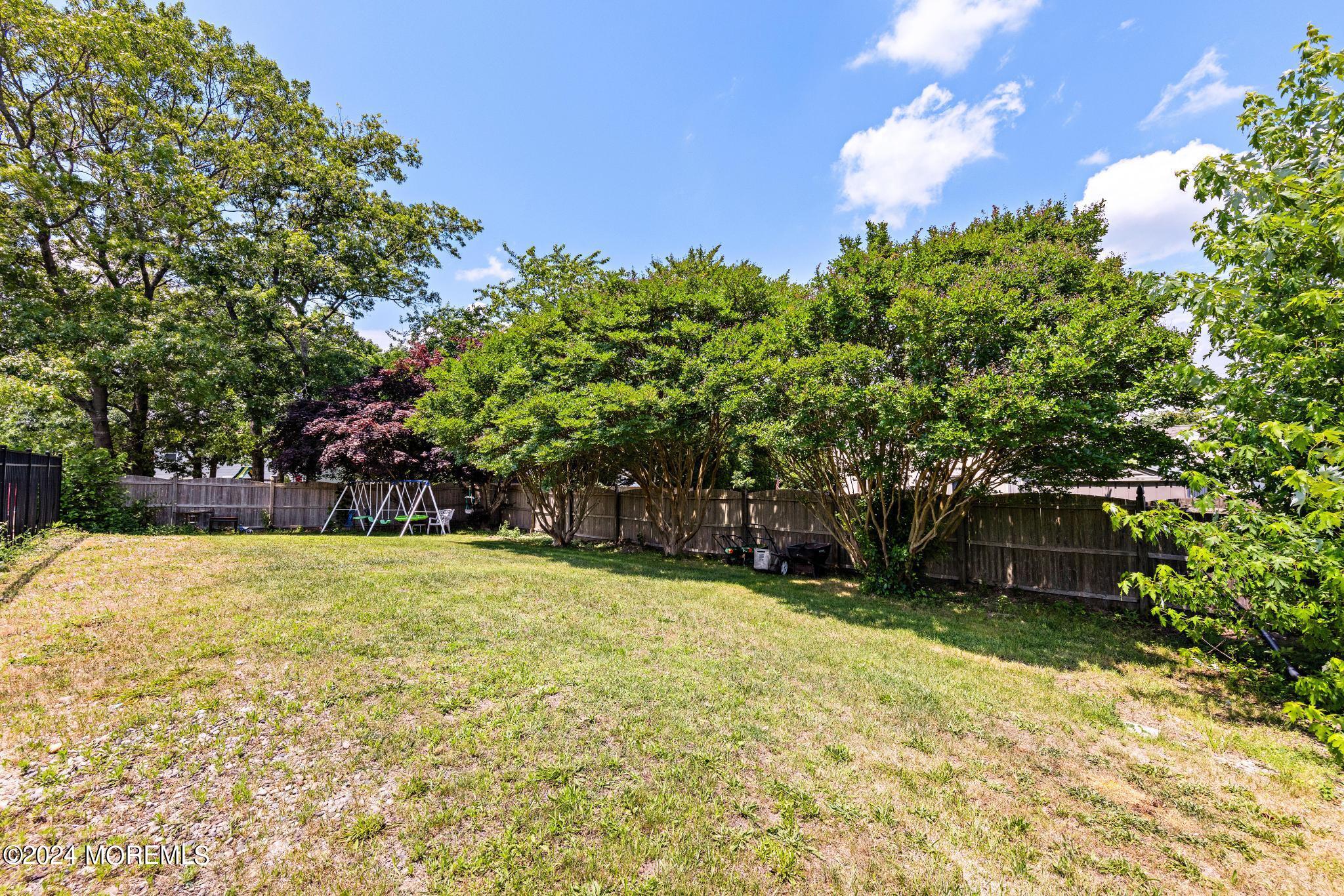 191 Ravenwood Boulevard