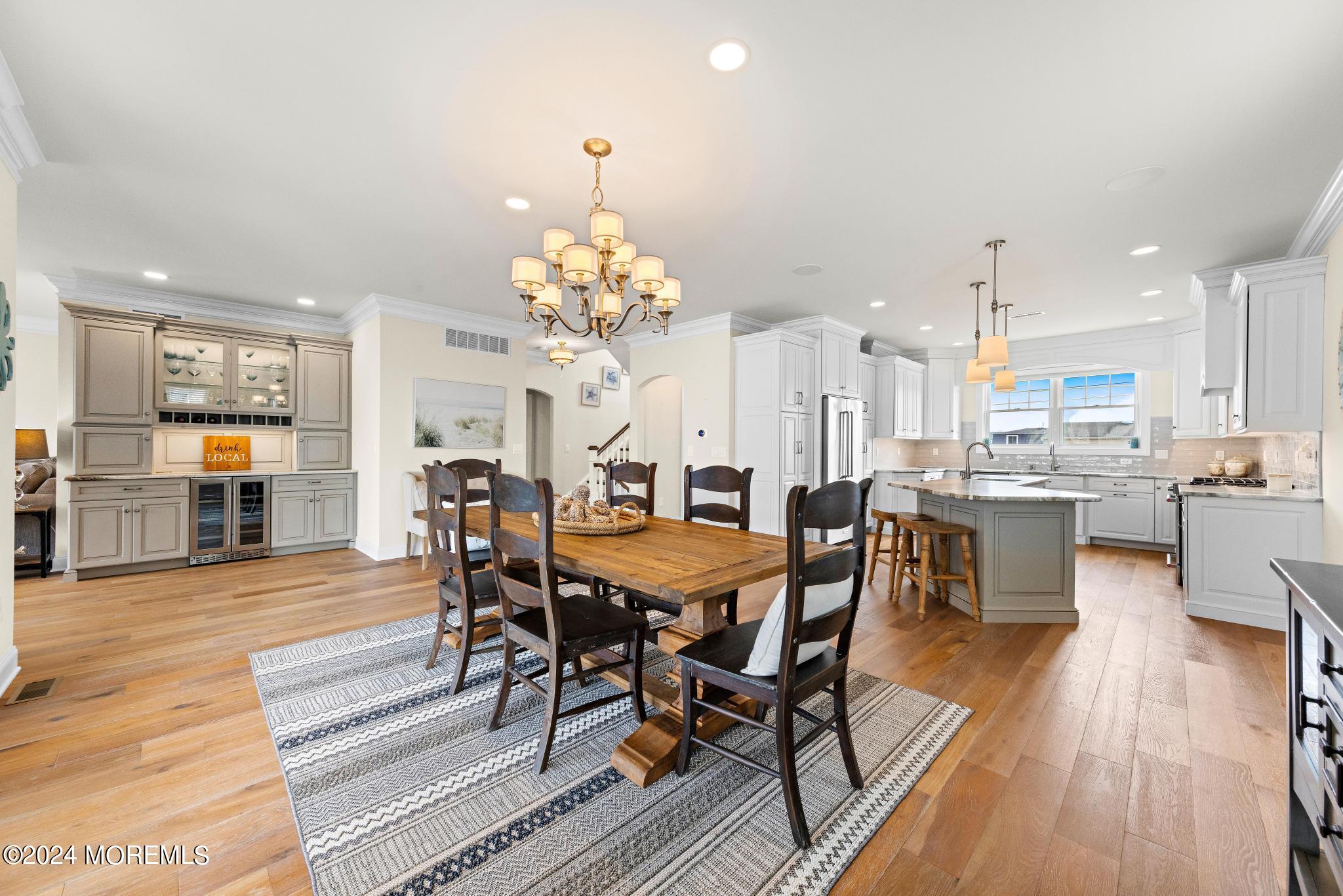 7 W Ryerson Lane