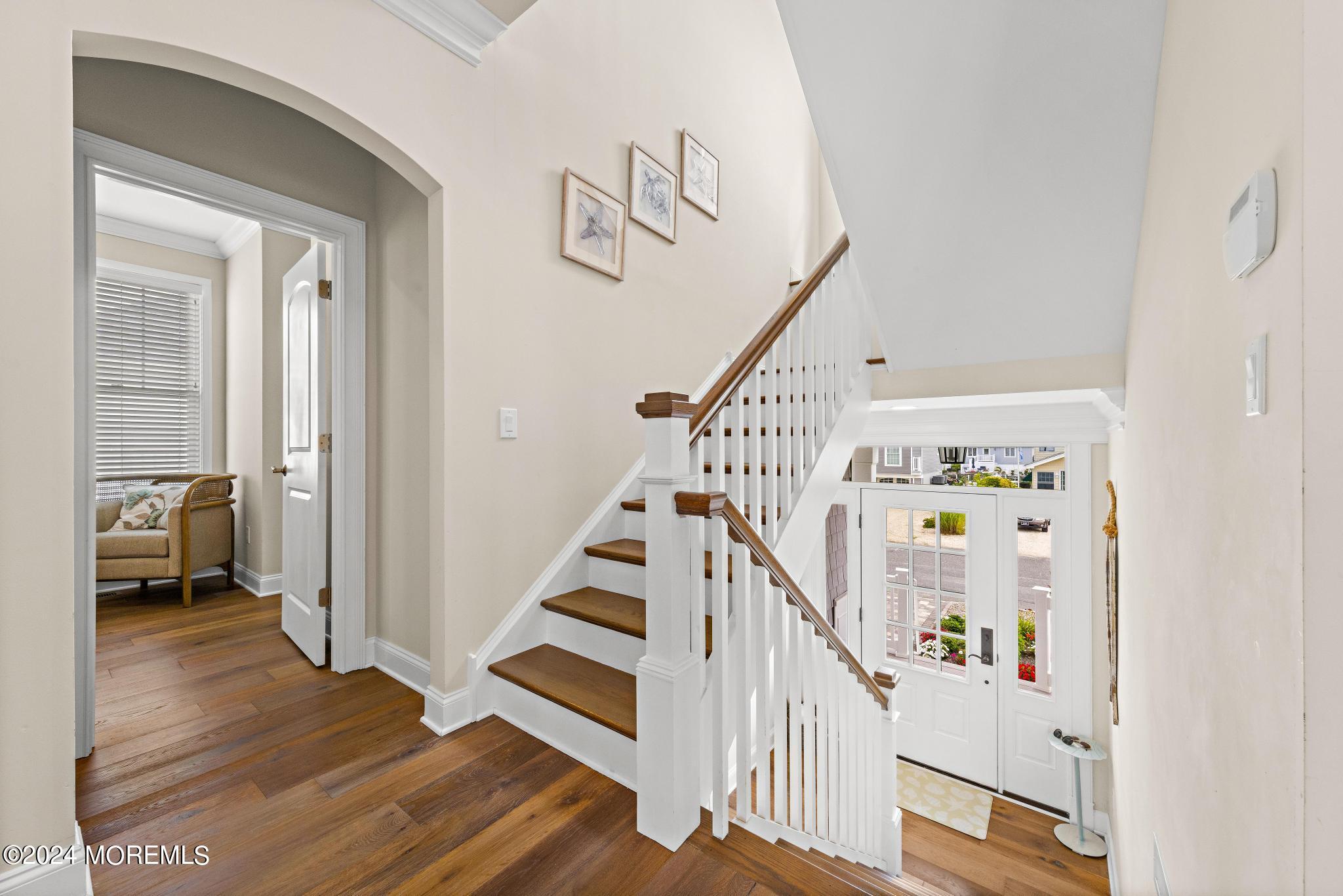 7 W Ryerson Lane