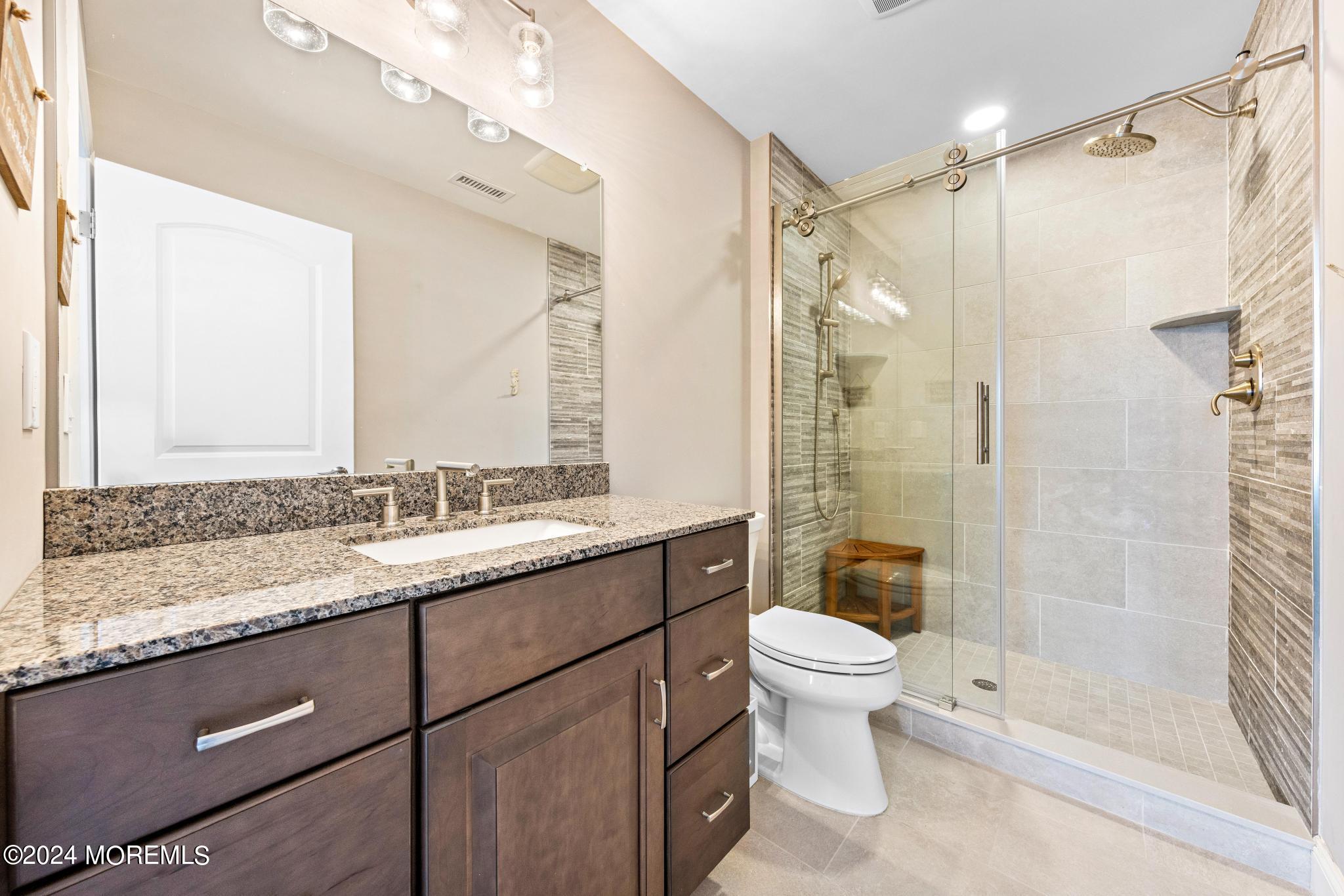7 W Ryerson Lane