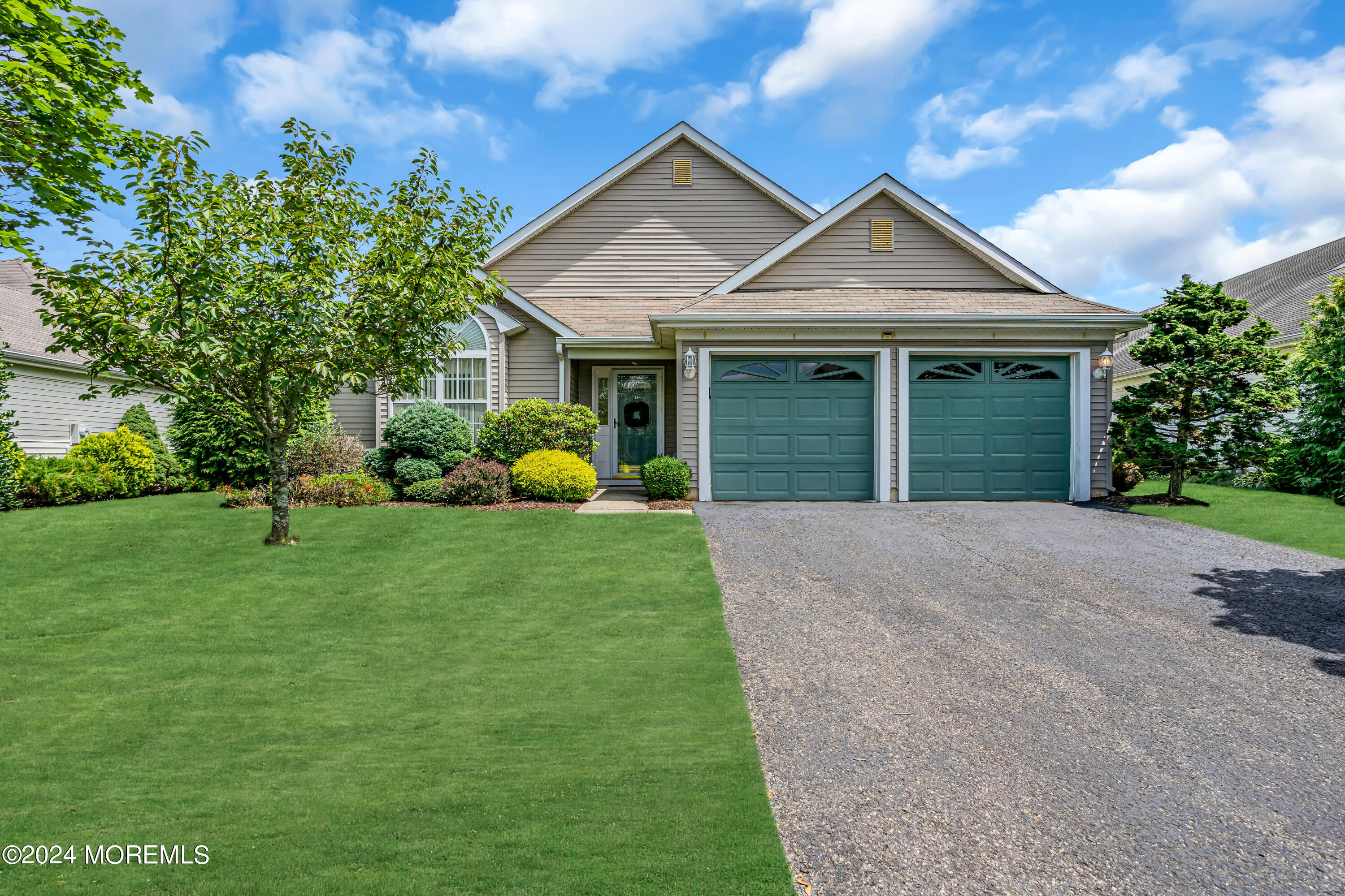 92 Rosewood Drive