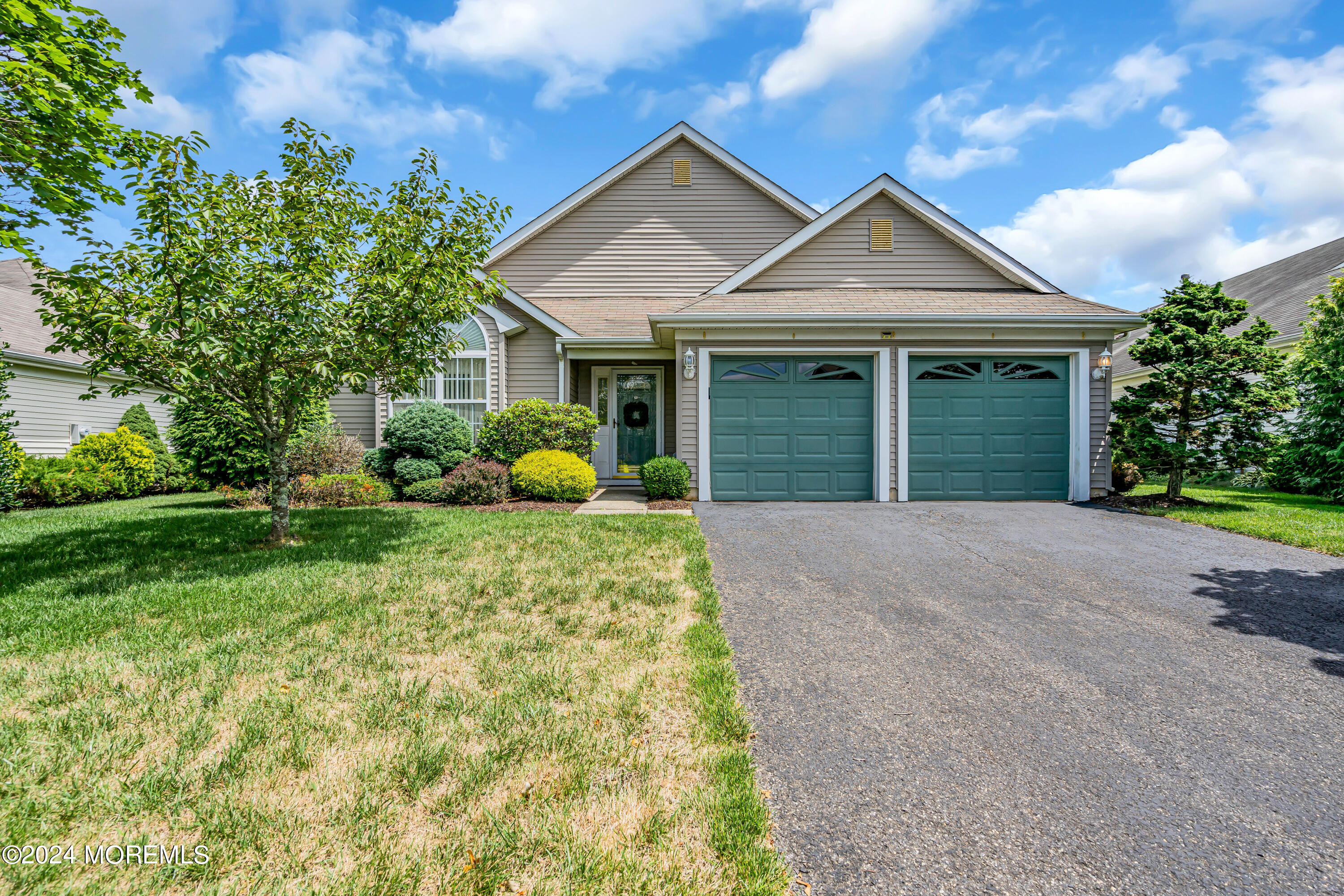 92 Rosewood Drive