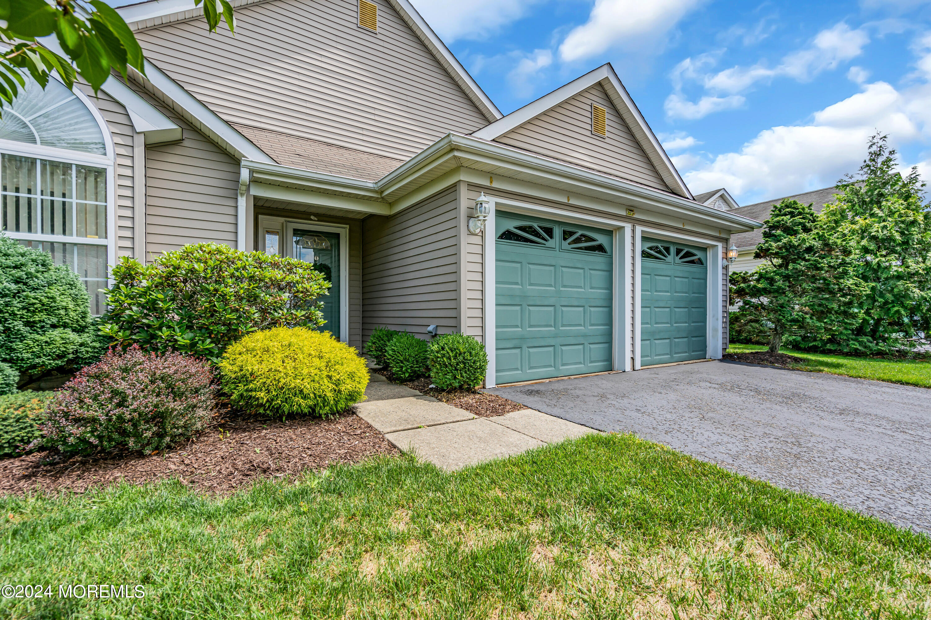 92 Rosewood Drive