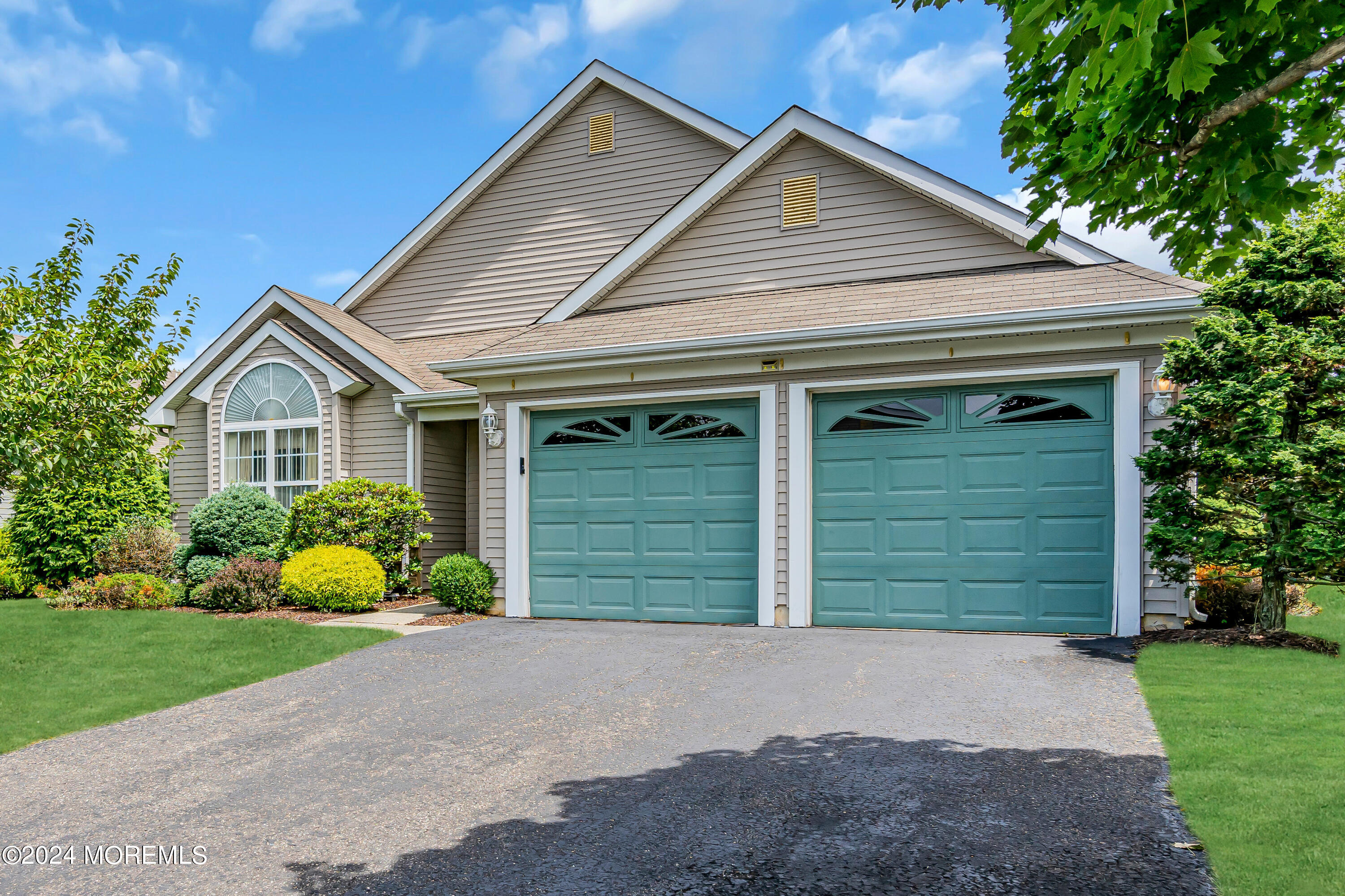 92 Rosewood Drive