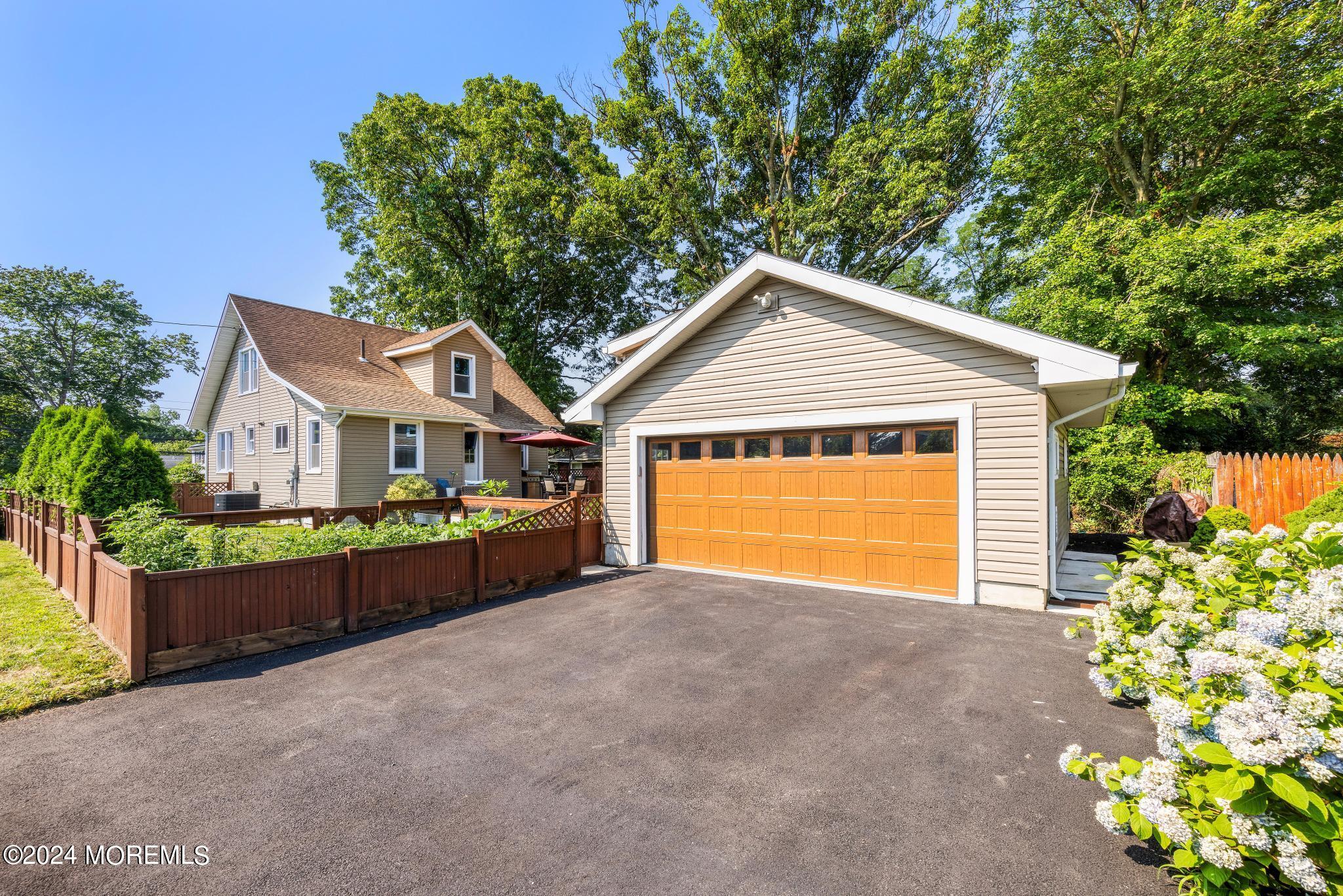 301 Slocum Avenue