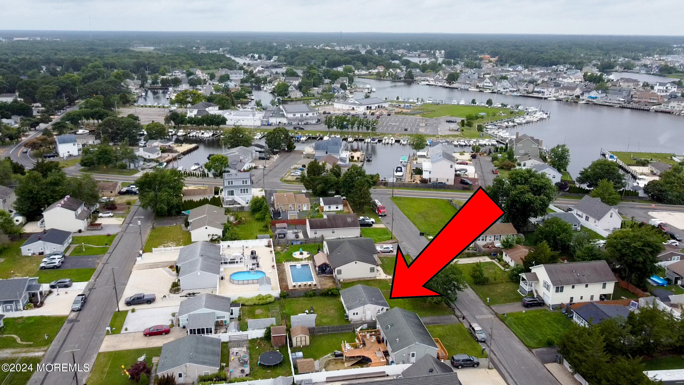 1013 Waterview Way