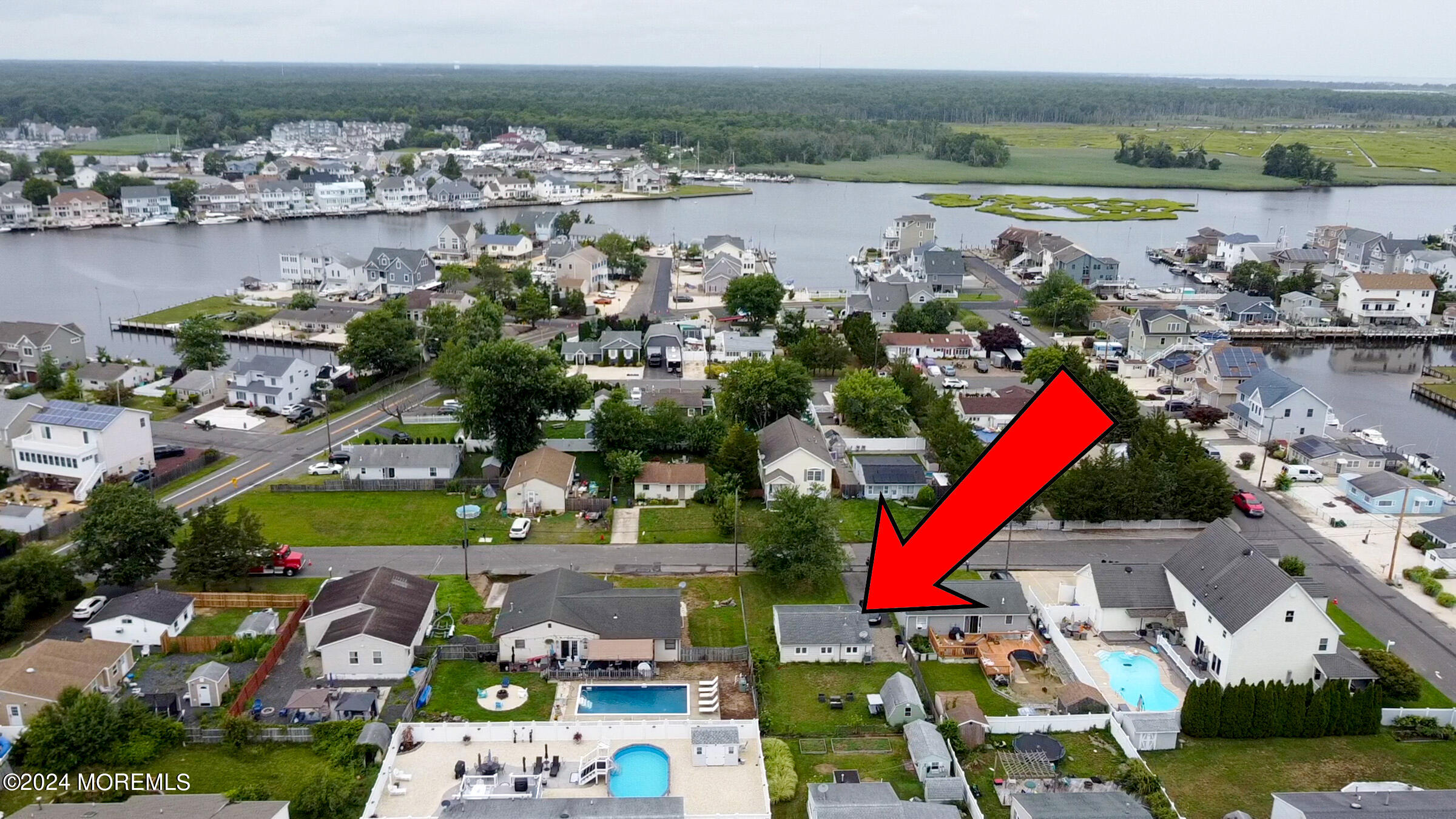 1013 Waterview Way