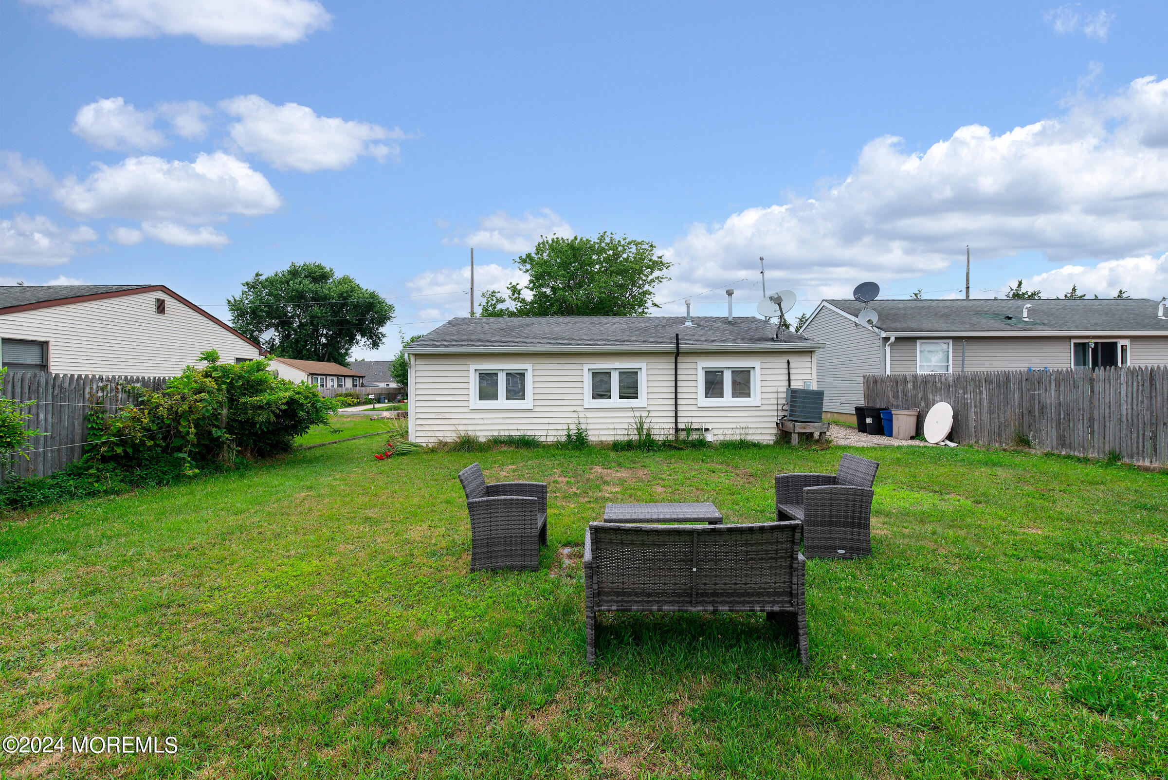 1013 Waterview Way