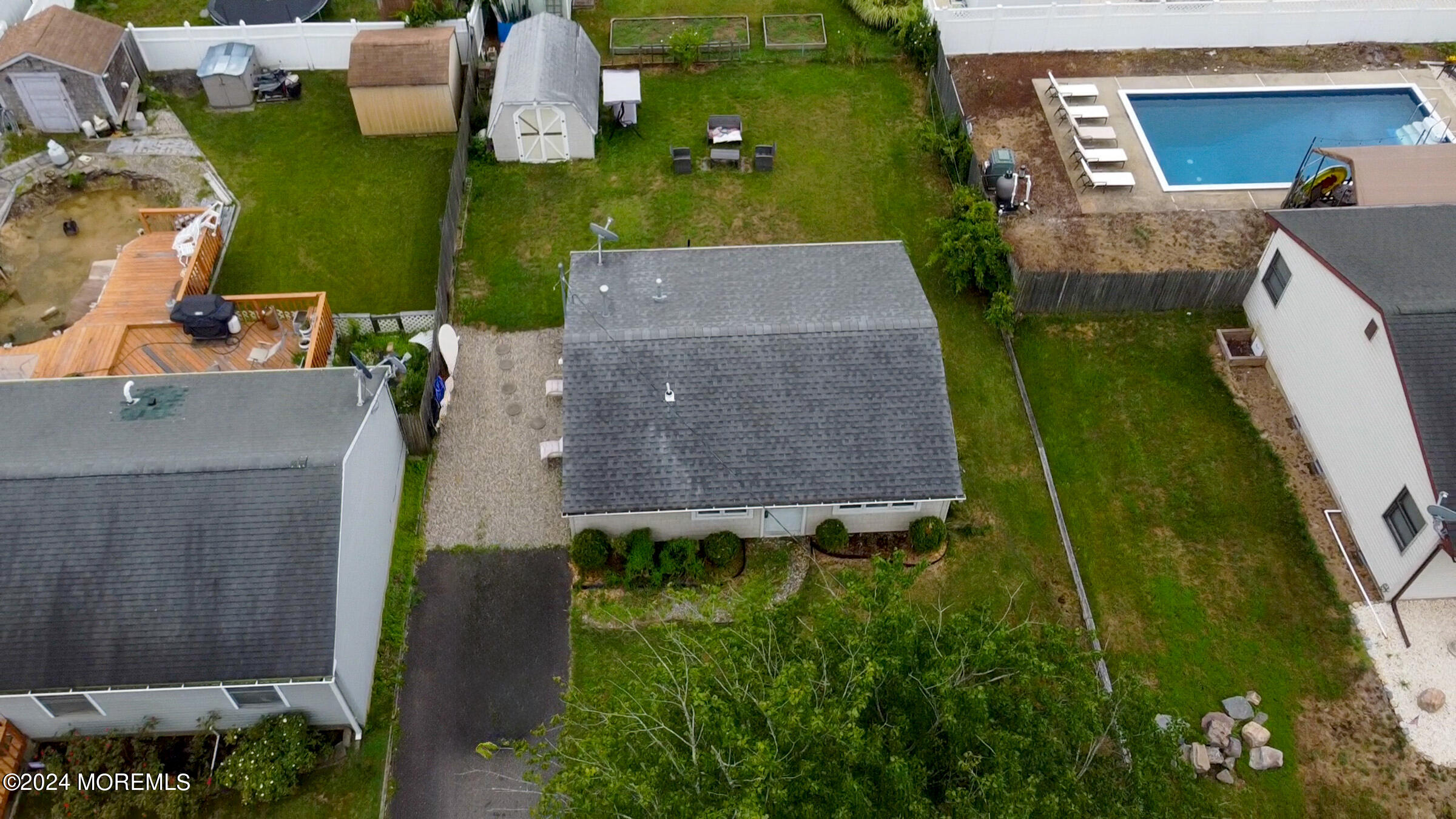 1013 Waterview Way