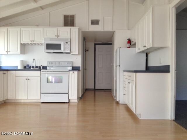 1013 Waterview Way