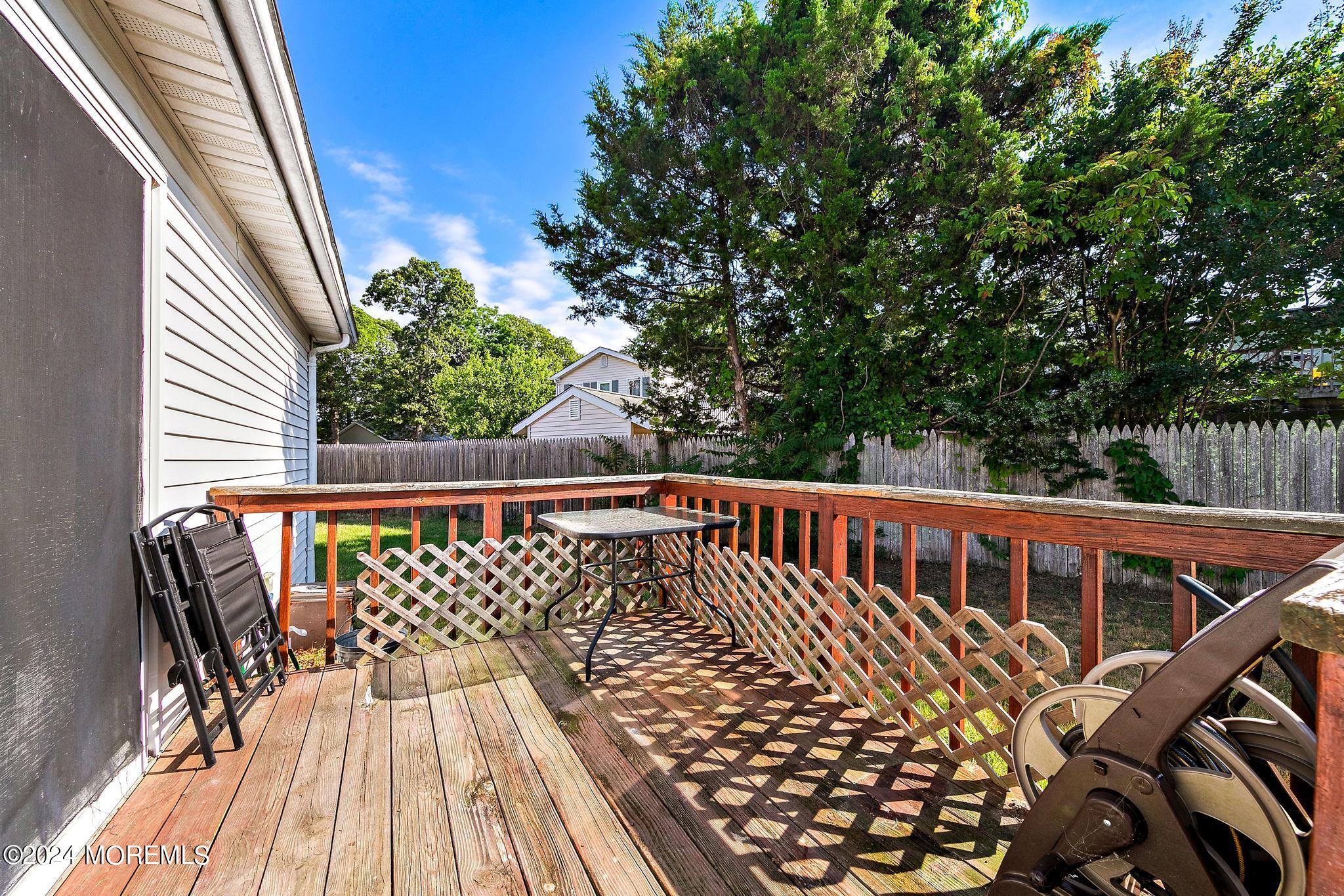 30 Oakleaf Drive