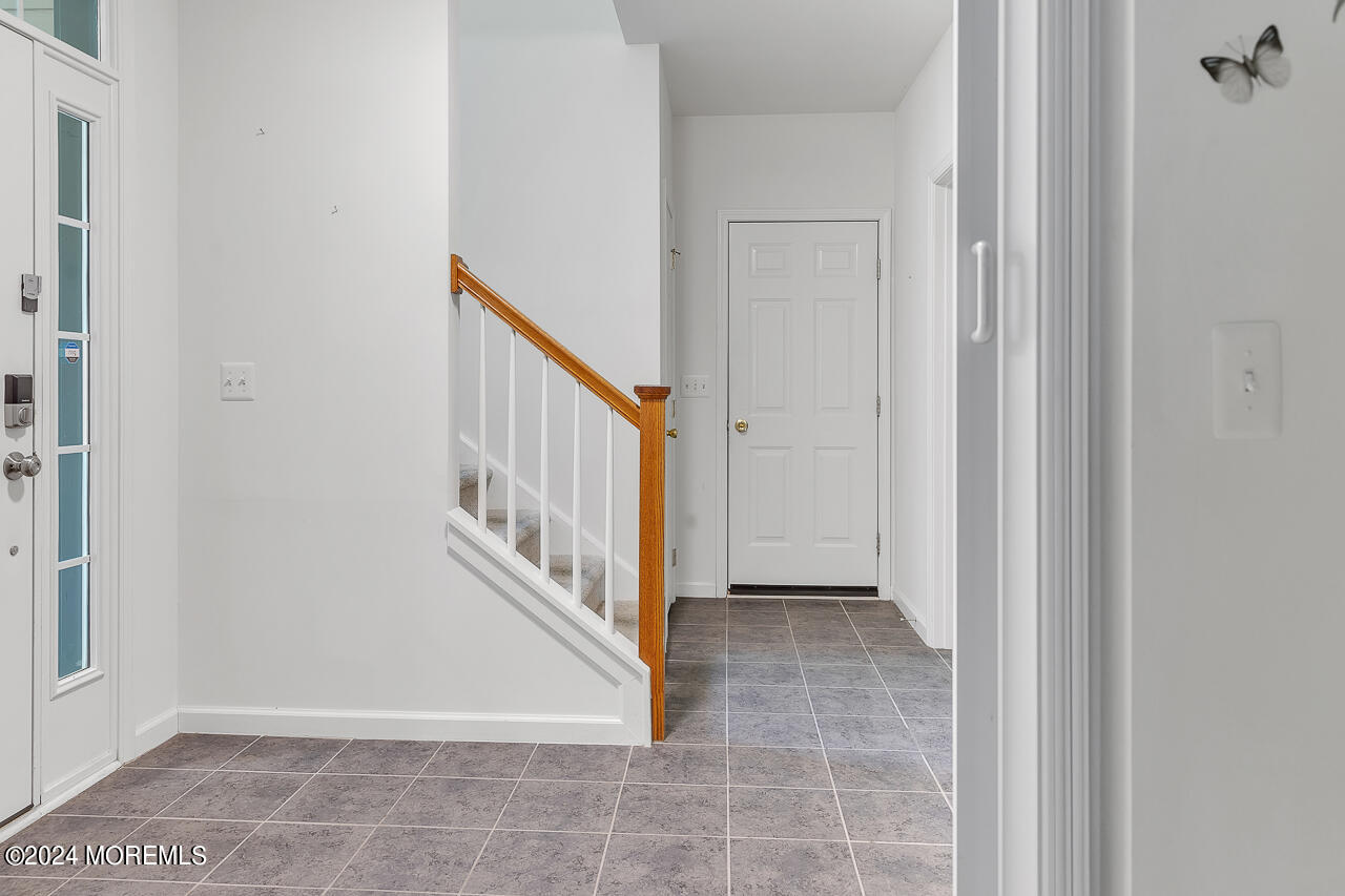 294 Hawthorne Lane