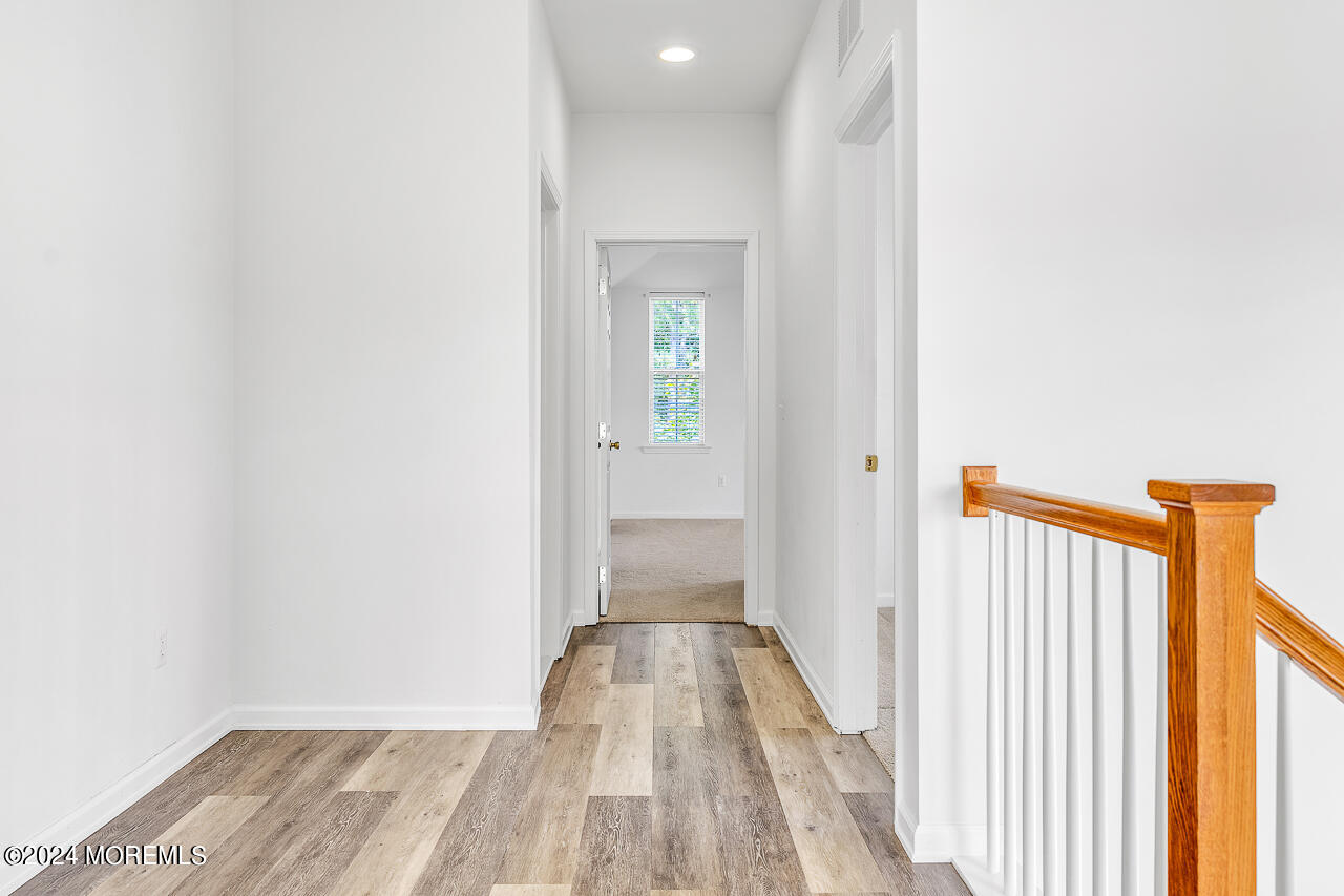 294 Hawthorne Lane