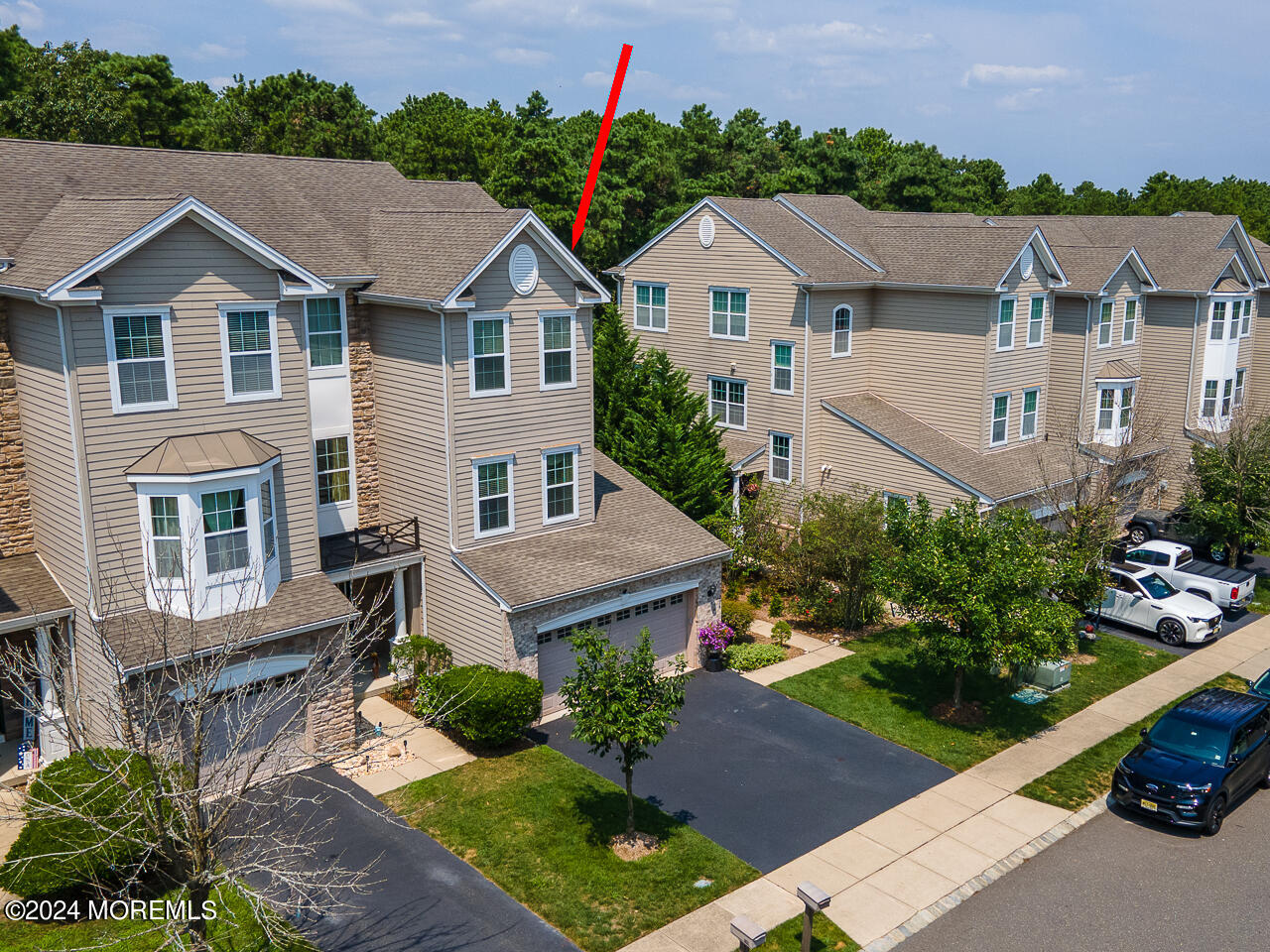294 Hawthorne Lane