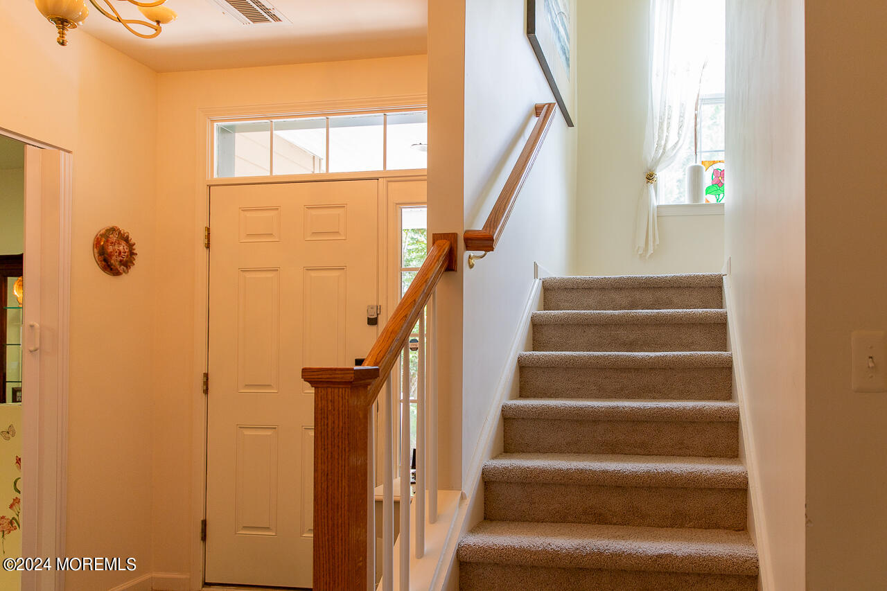 294 Hawthorne Lane