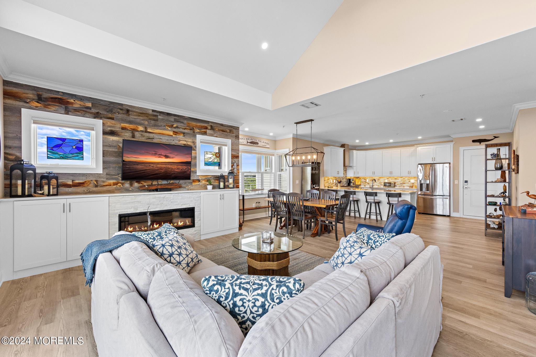 101 W 9th Street 307