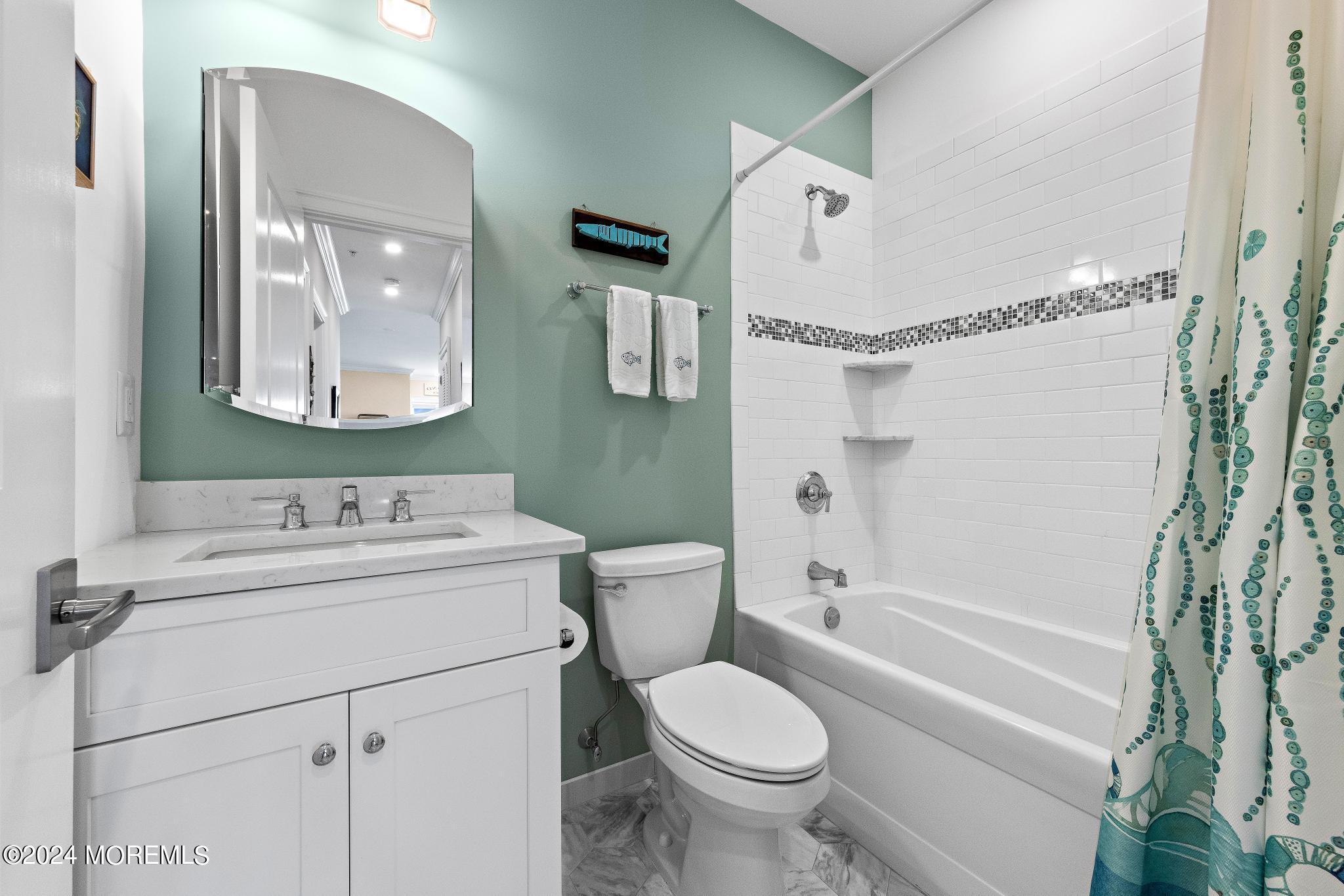 101 W 9th Street 307