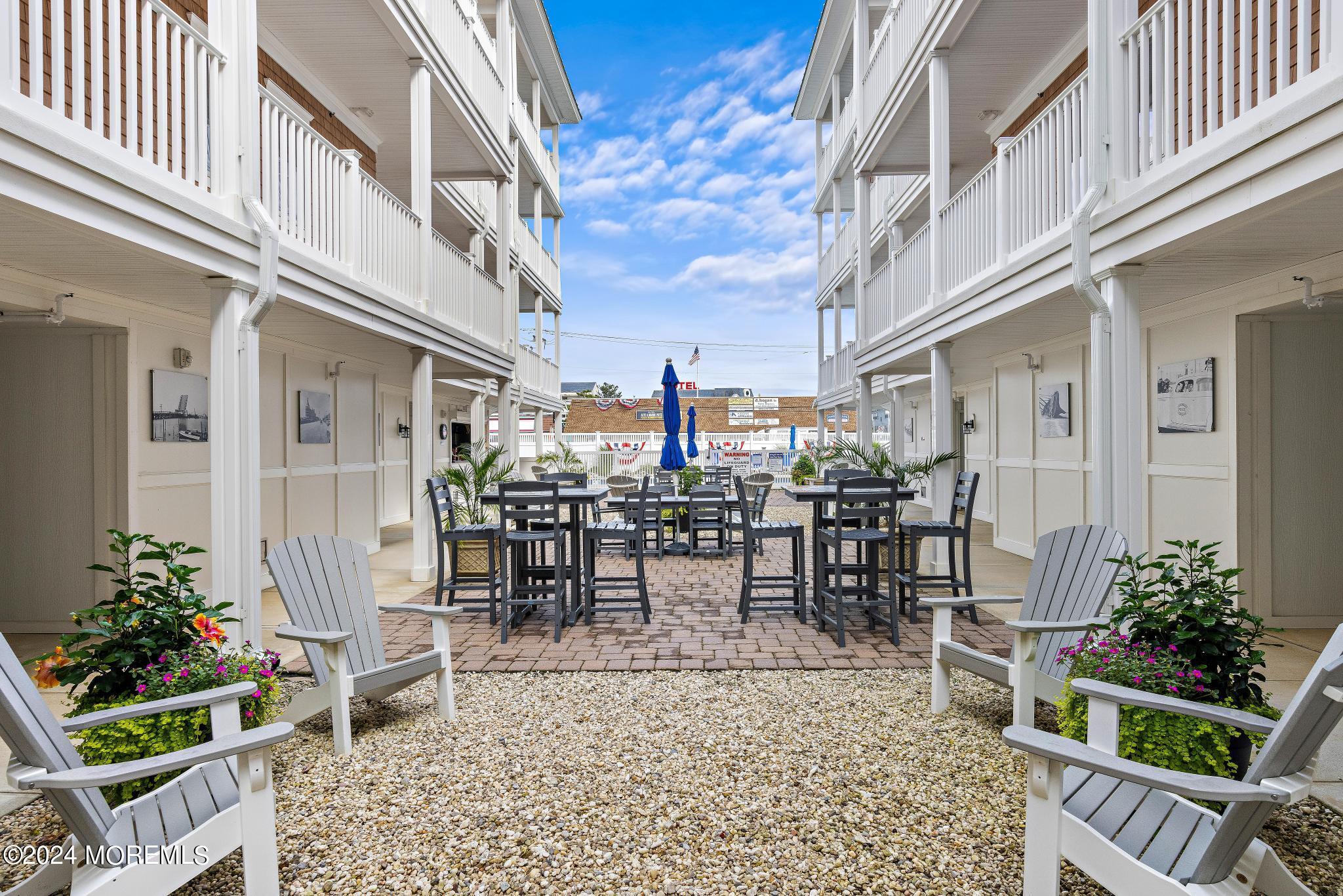 101 W 9th Street 307