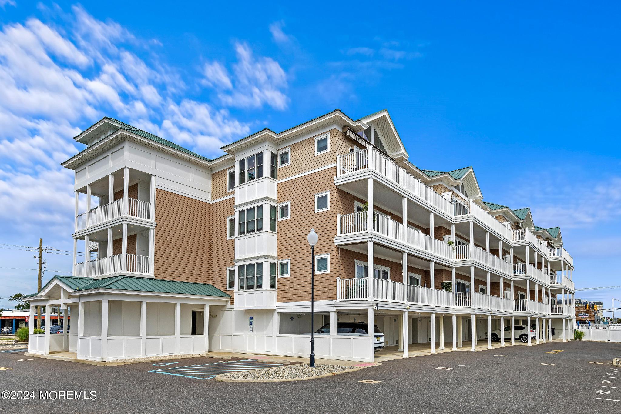 101 W 9th Street 307