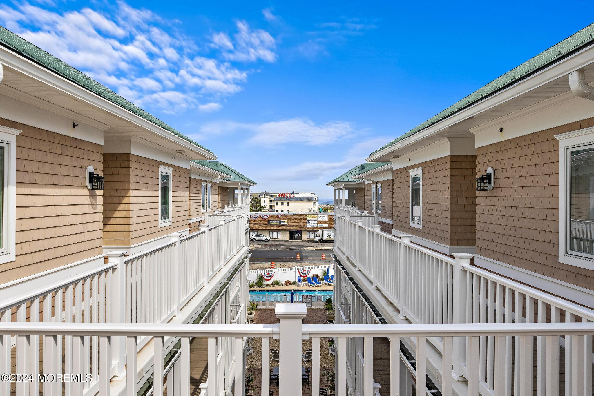101 W 9th Street 307