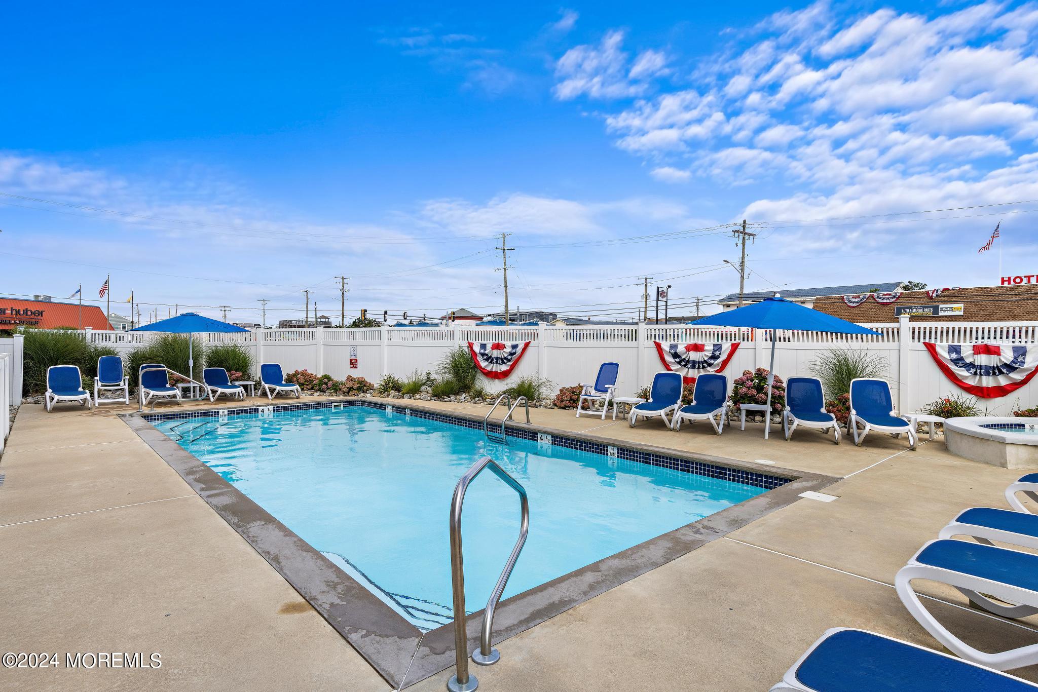 101 W 9th Street 307