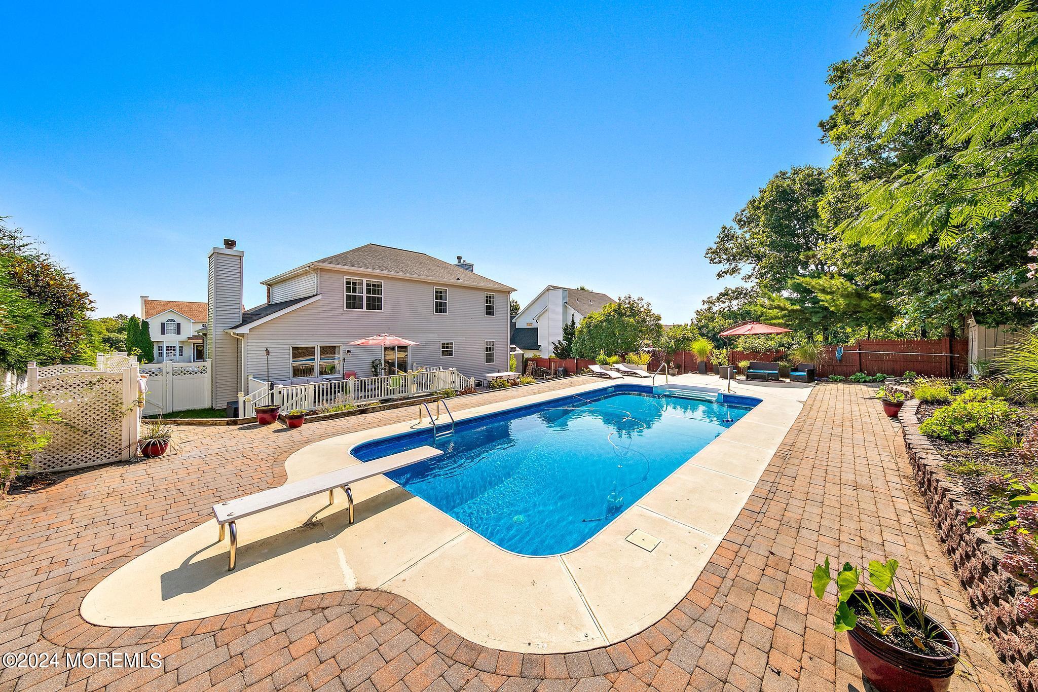 17 Sugarhill Road