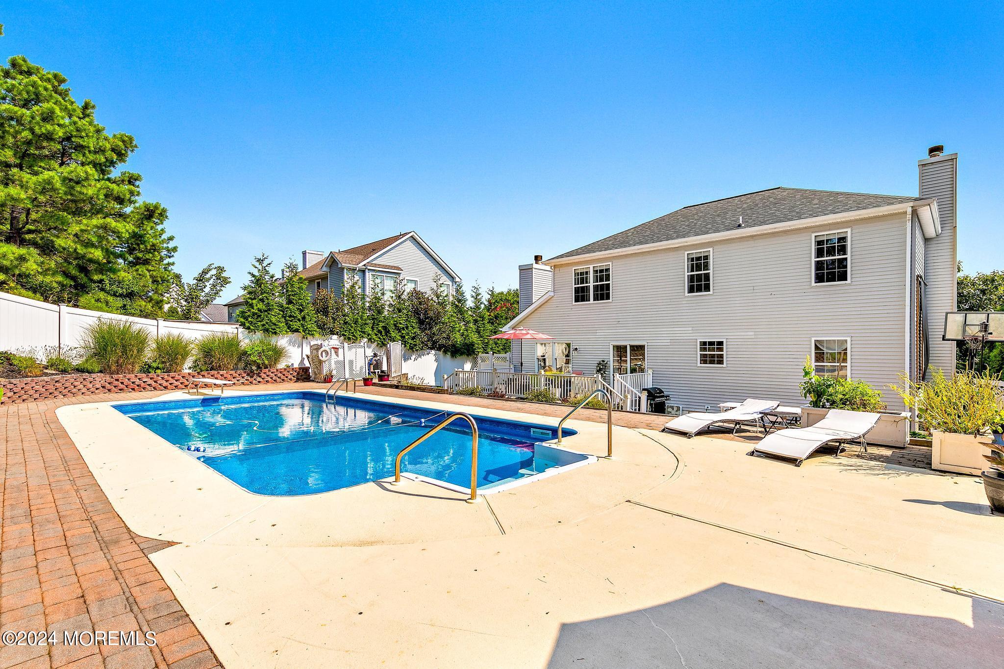 17 Sugarhill Road